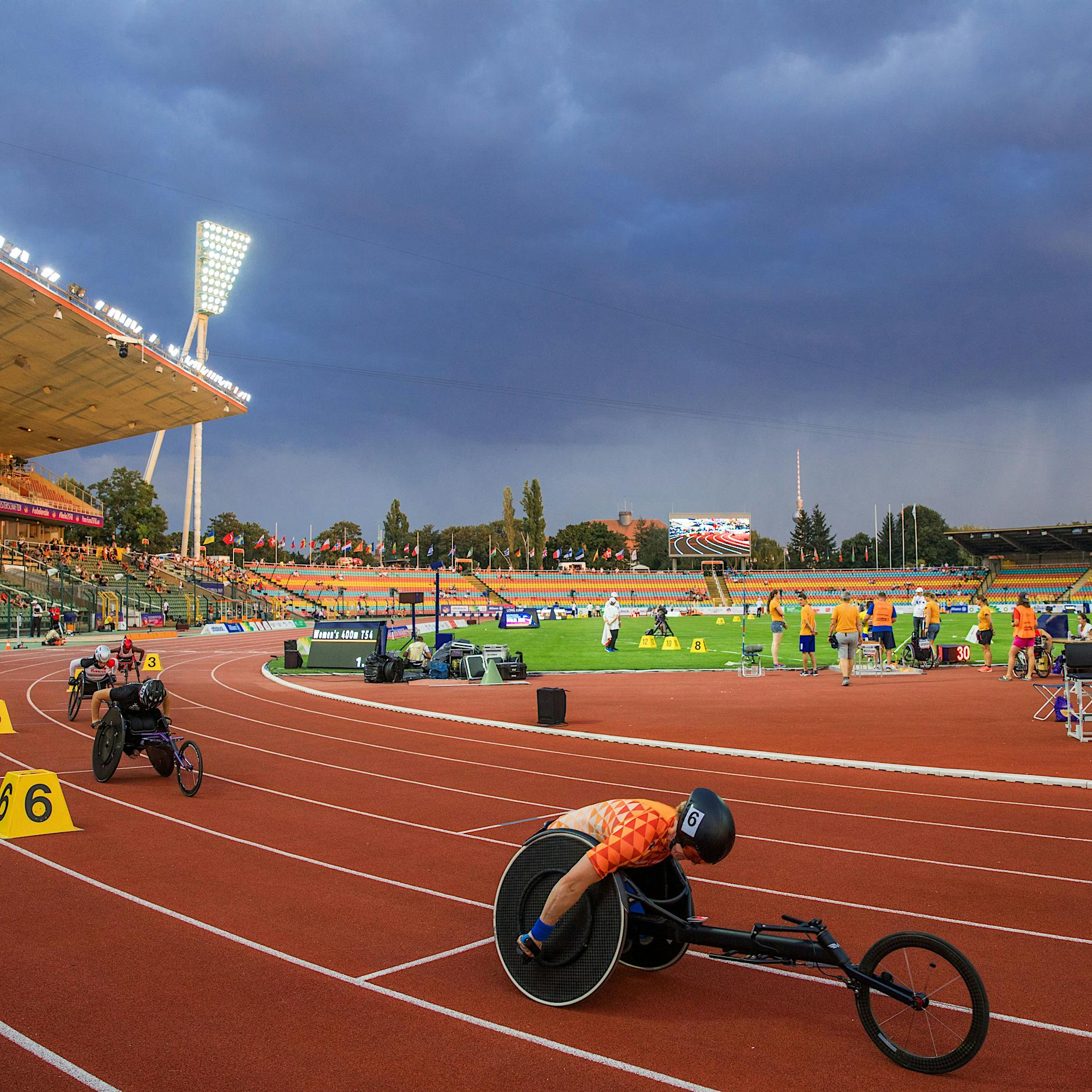 Berlin spart und spart: Nur fürs überdimensionierte, künftige Jahnstadion ist Geld da