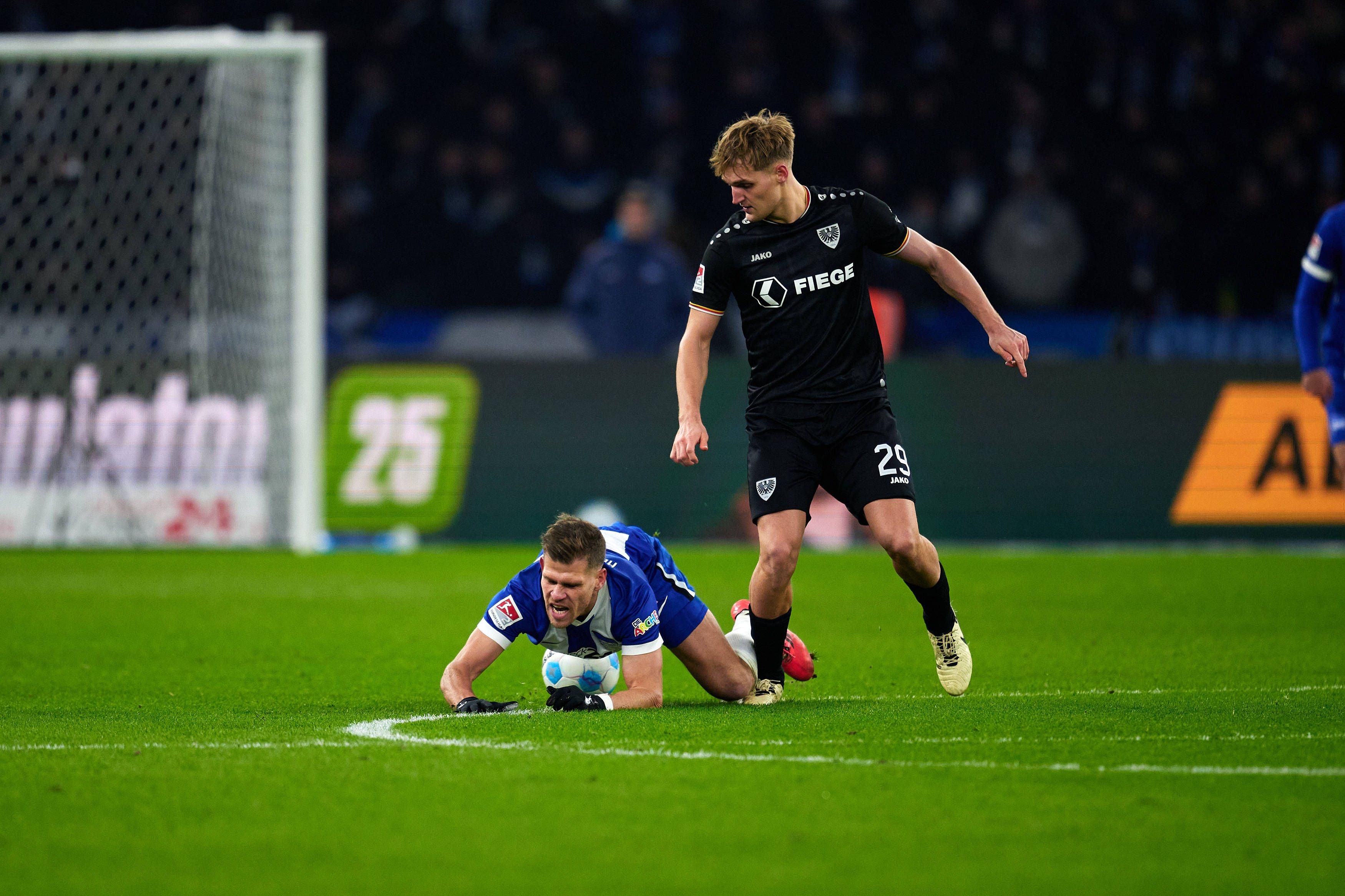 Hertha BSC: Auch das noch! Zittern um Stürmer Florian Niederlechner