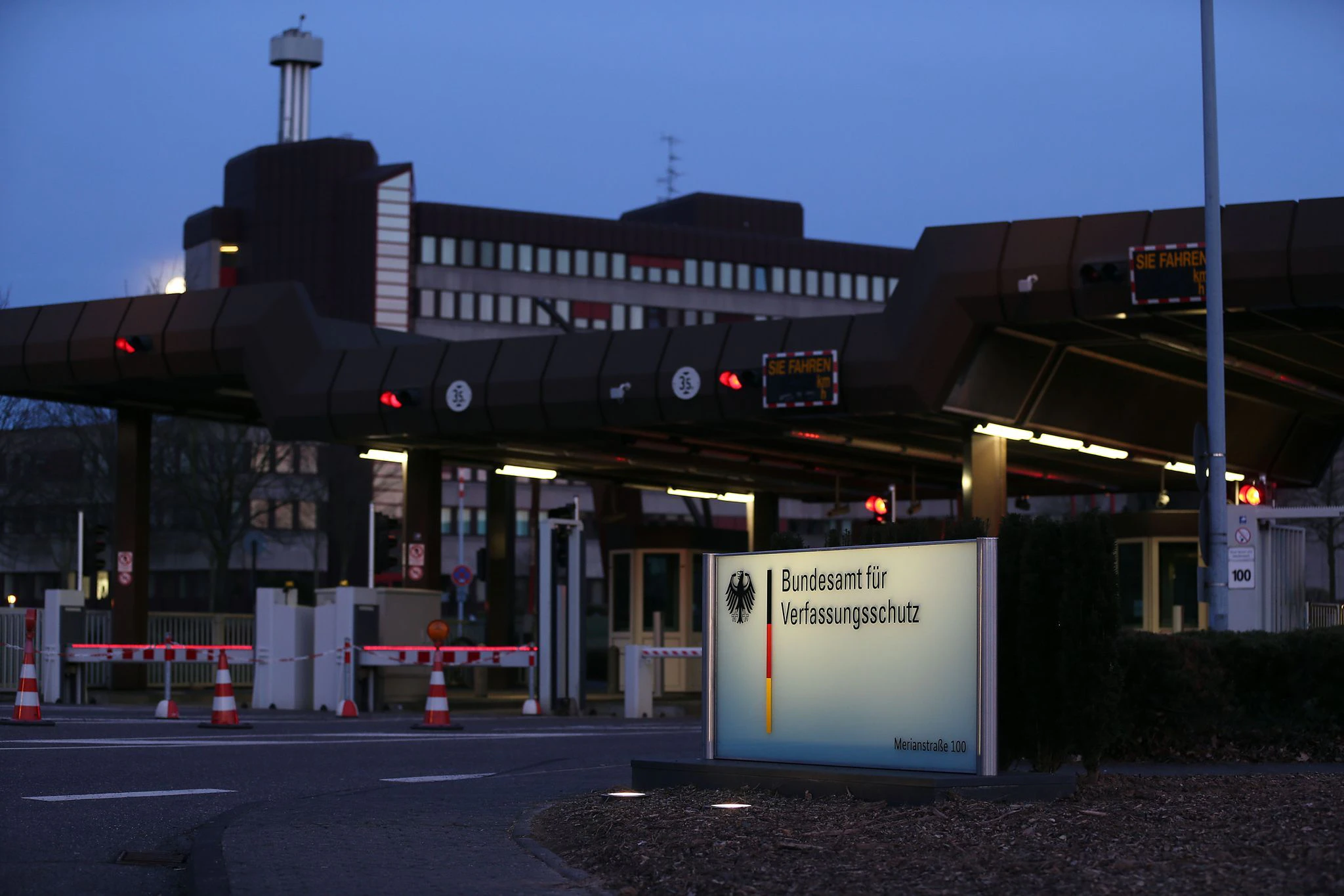 Geheimdienst-Insider packt aus: „Unsere Sicherheit liegt in Gottes