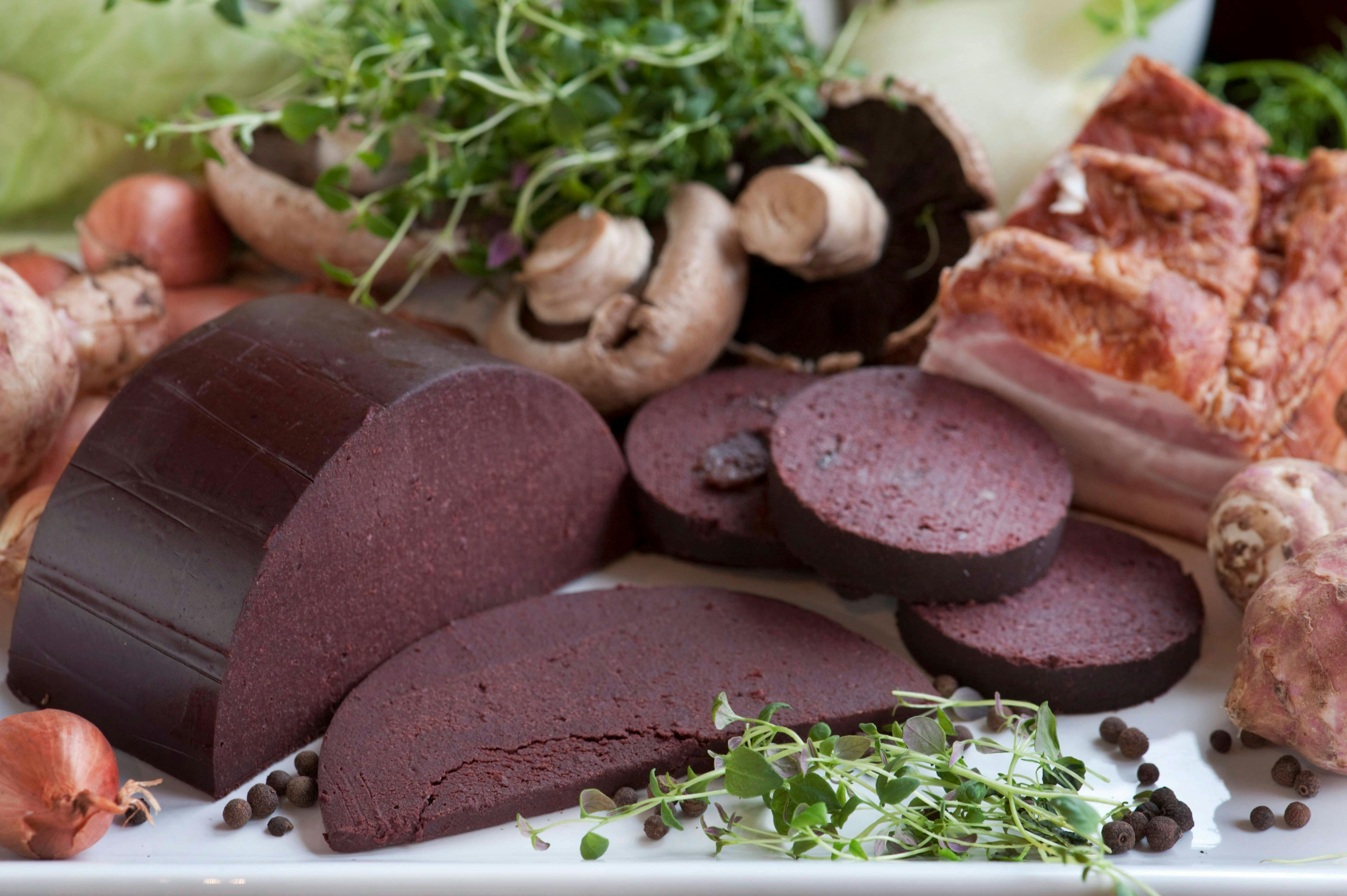 Blutpudding: Das schwedische Kultgericht mit Geschichte Blutpudding: Das schwedische Kultgericht mit Geschichte