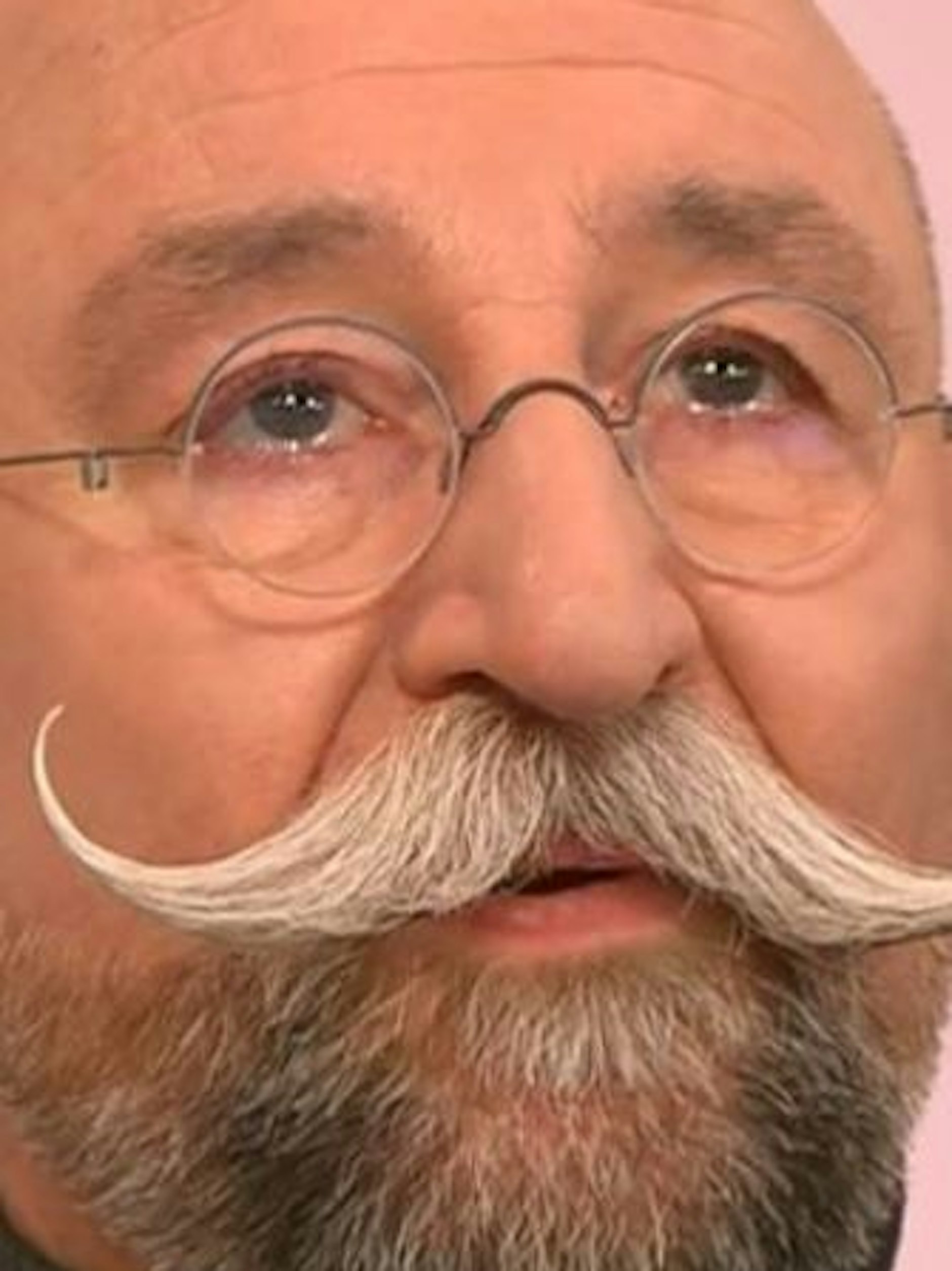 Horst Lichter hat Tränen in den Augen. 