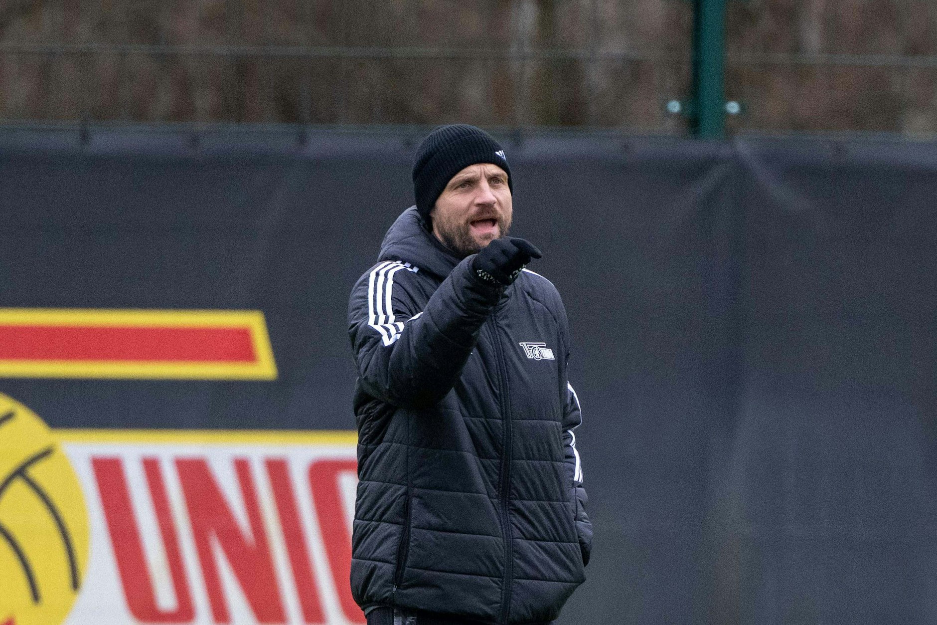 Für Trainer Bo Svensson (45) wird des beim 1. FC Union nicht nur wegen des bevorstehenden Winters ungemütlich.