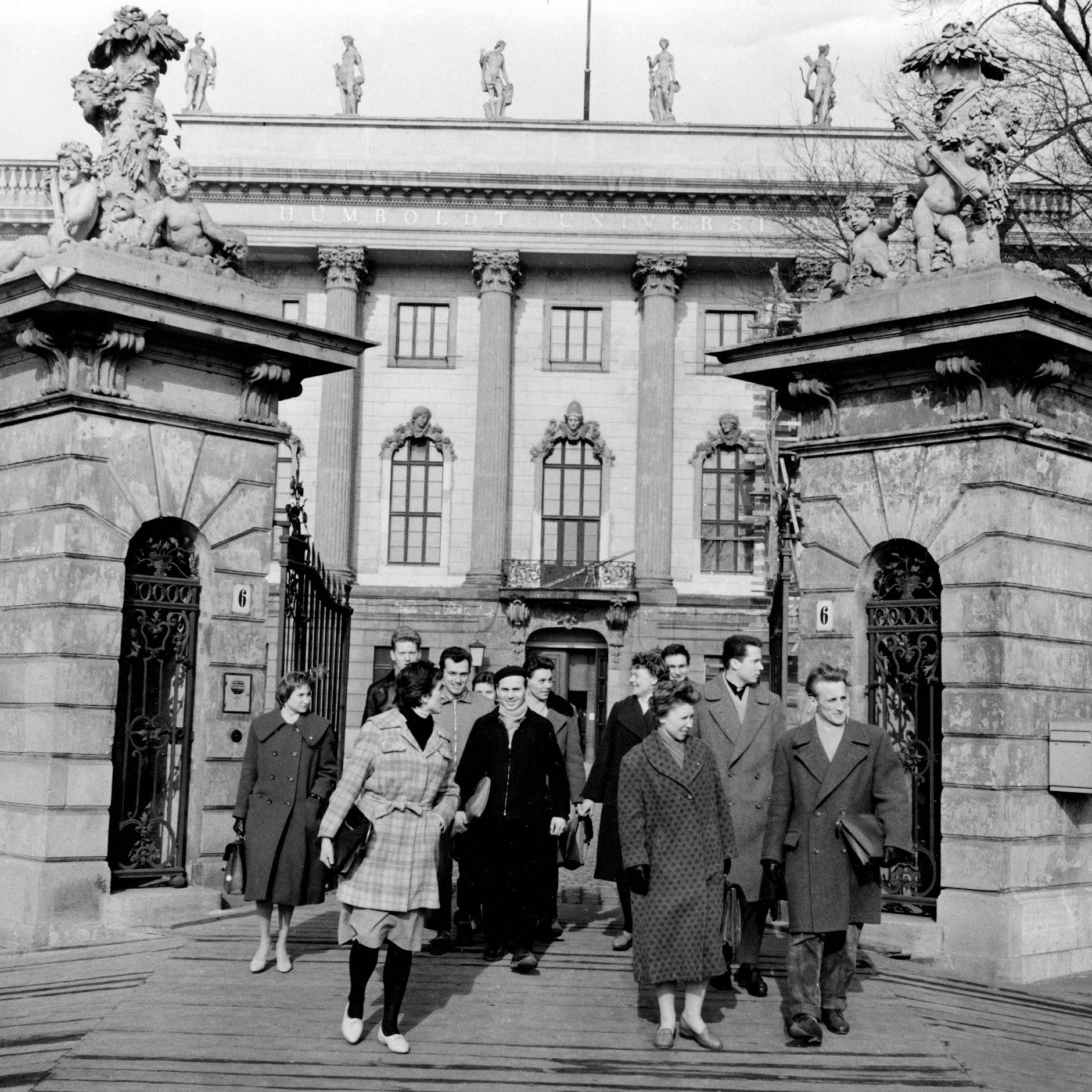 Blick auf das Hauptgebäude der Humboldt Universität im Jahr 1960