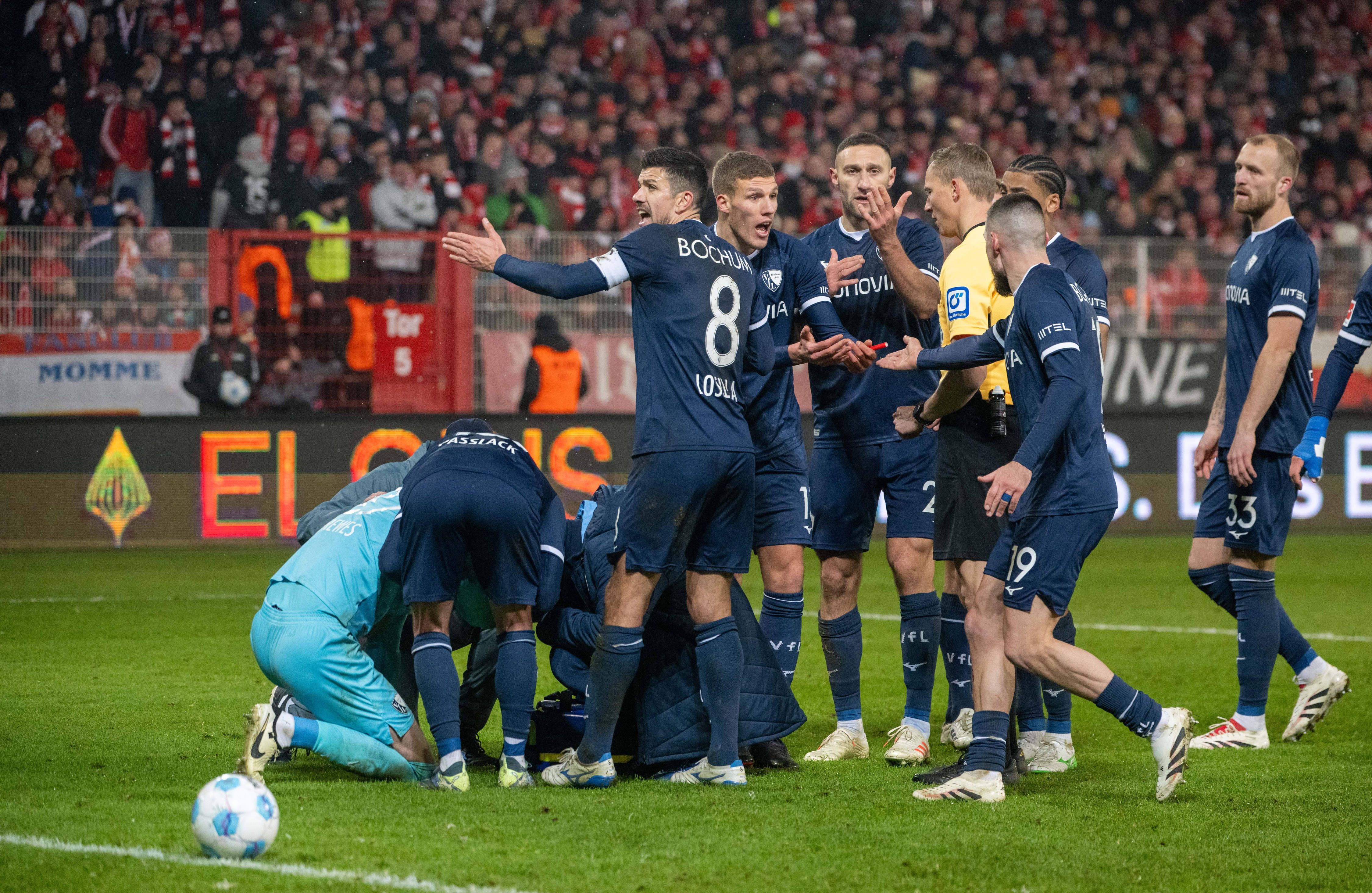 Skandalspiel gegen Bochum: 1. FC Union Berlin gibt Stellungnahme ab und verhängt langes Stadionverbot