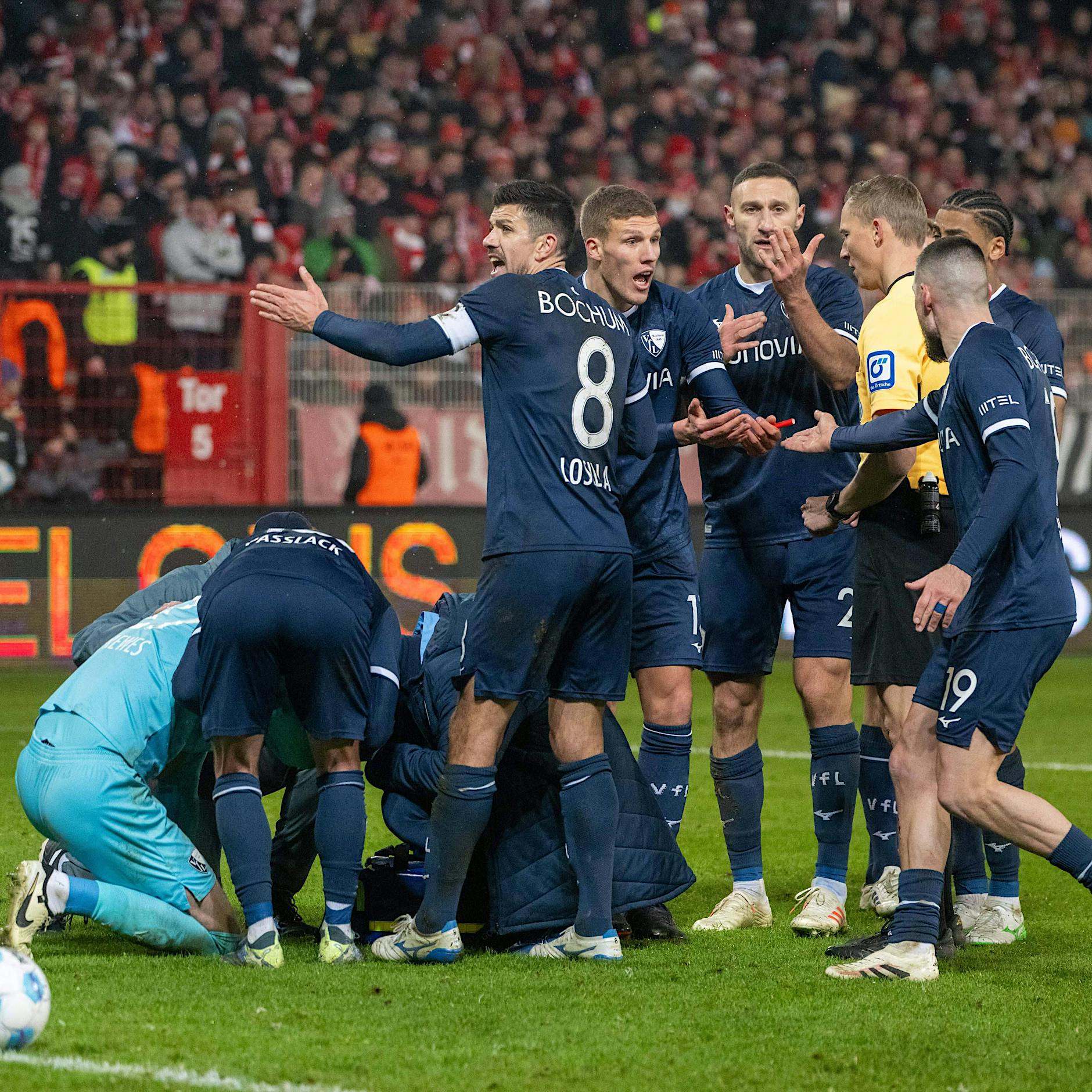 Skandalspiel gegen Bochum: 1. FC Union Berlin gibt Stellungnahme ab und verhängt langes Stadionverbot