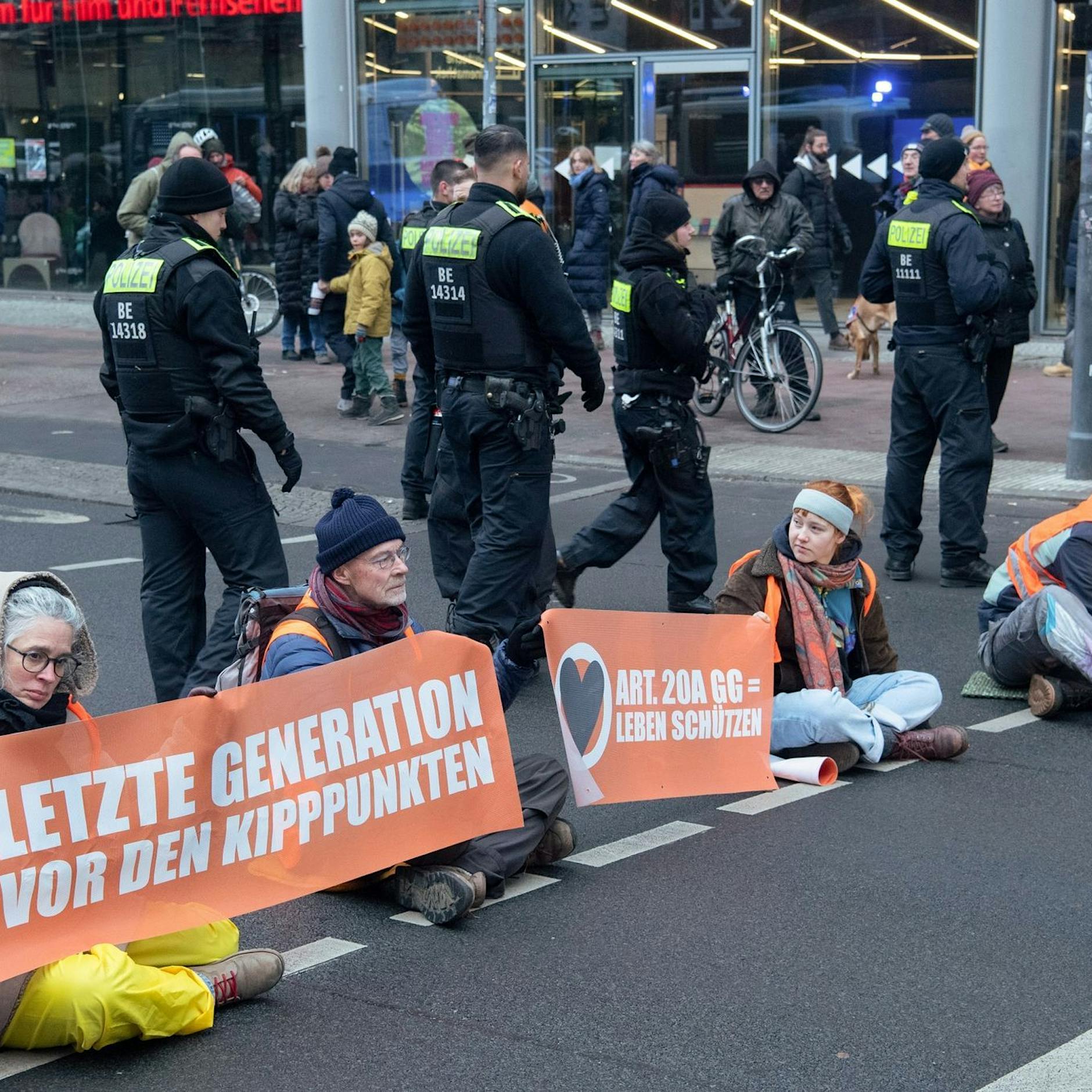 Letzte Generation macht Schluss: Darum wollen Klimakleber nicht mehr kleben