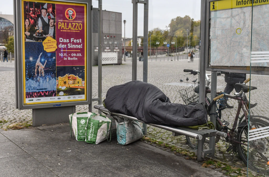 Weil Nachbarn stänkern: Kirche setzt Obdachlose vor die Tür!