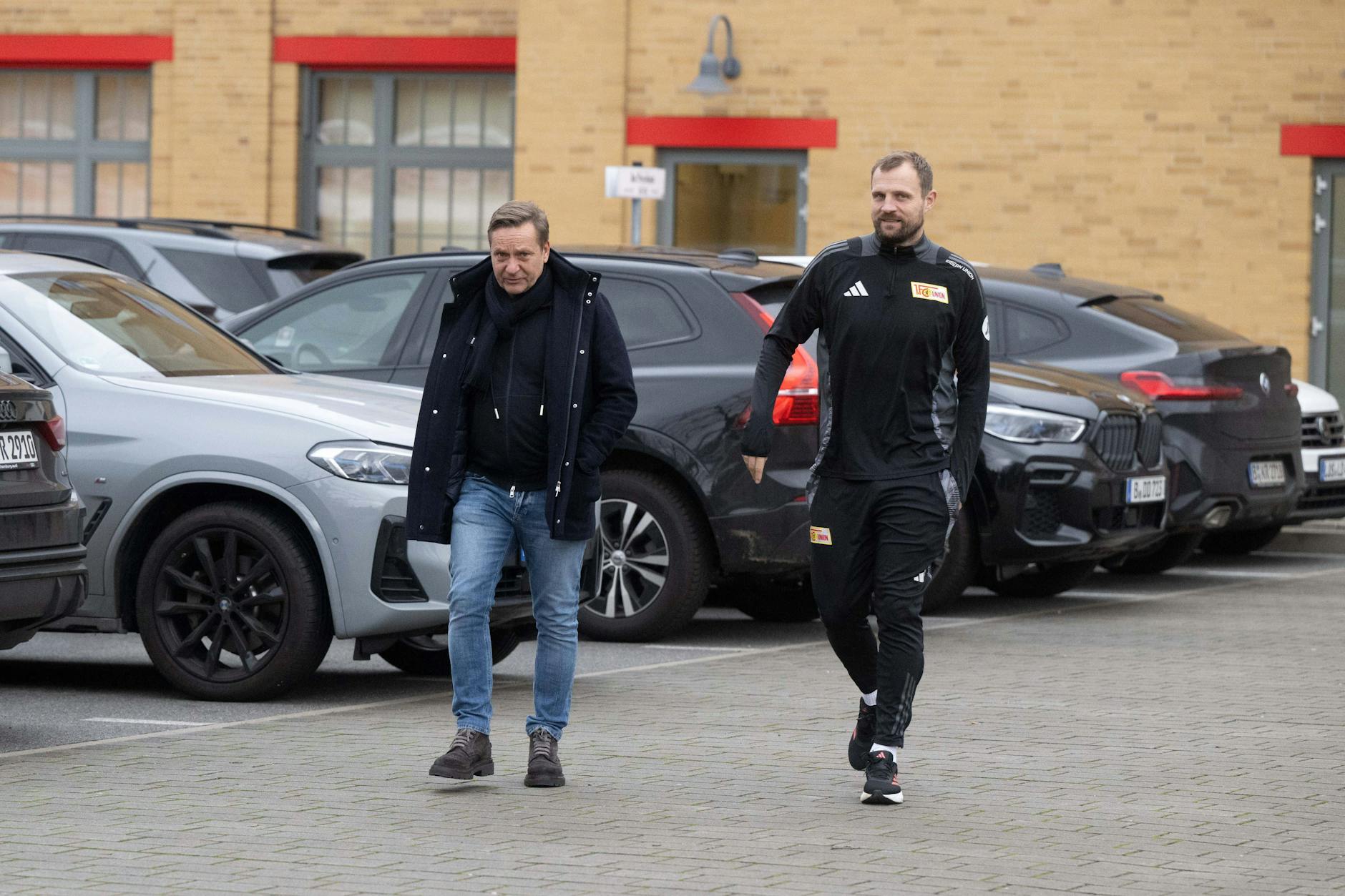 Müssen sich in der kurzen Winterpause viele schmerzhafte Fragen stellen: Horst Heldt (l.) und Bo Svensson, Manager und Cheftrainer des 1. FC Union.