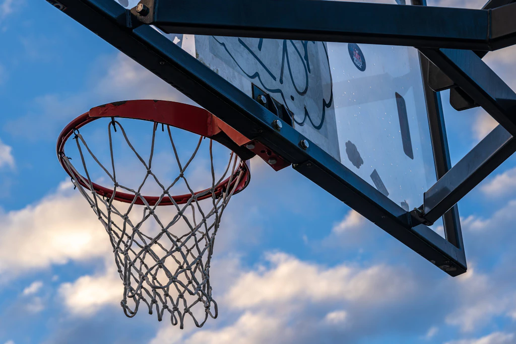 Fransız Buchholz'da basketbol sahası yeniden açıldı