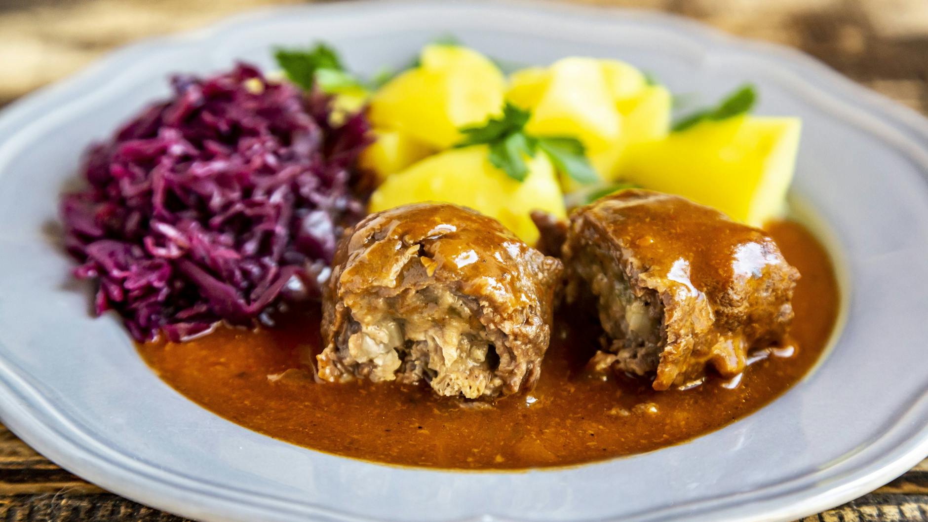Omas Rouladen werden wirklich butterzart.