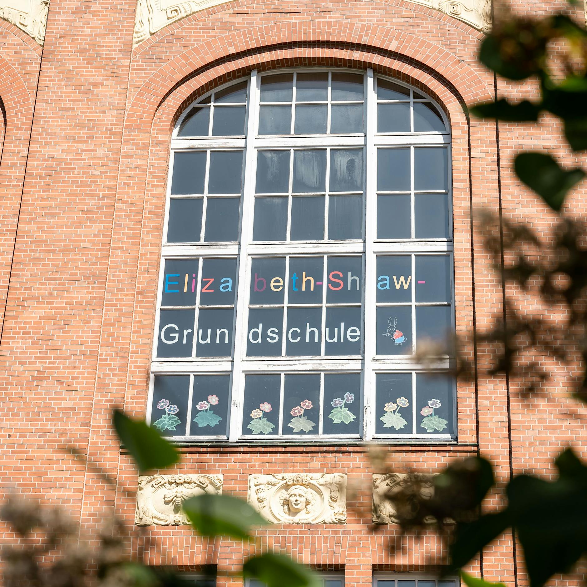 DIESE bröckelnden Schulen in Pankow werden saniert