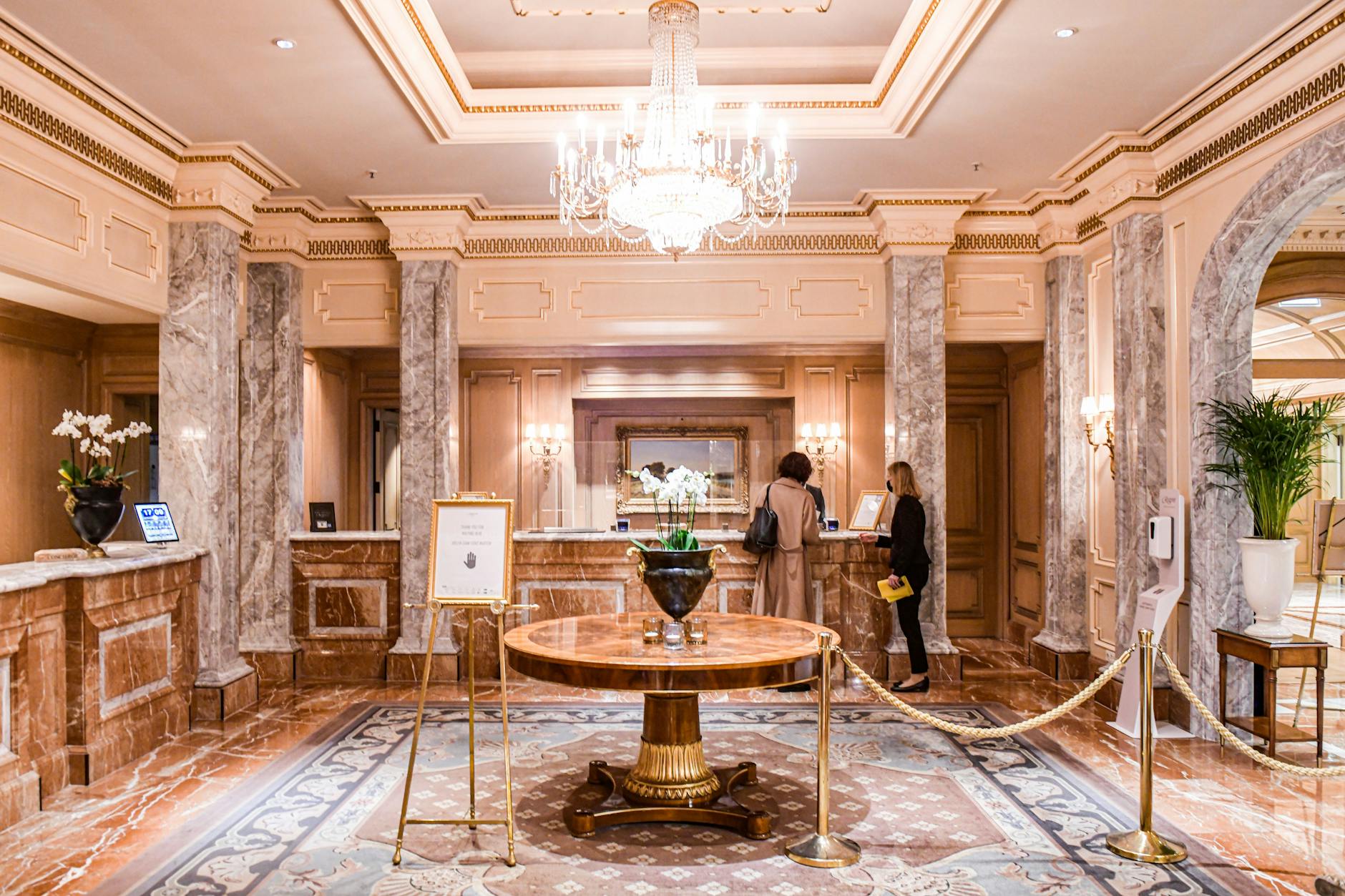 Das 1996 eröffnete Luxushotel am Gendarmenmarkt schließt am Freitag seine Türen.