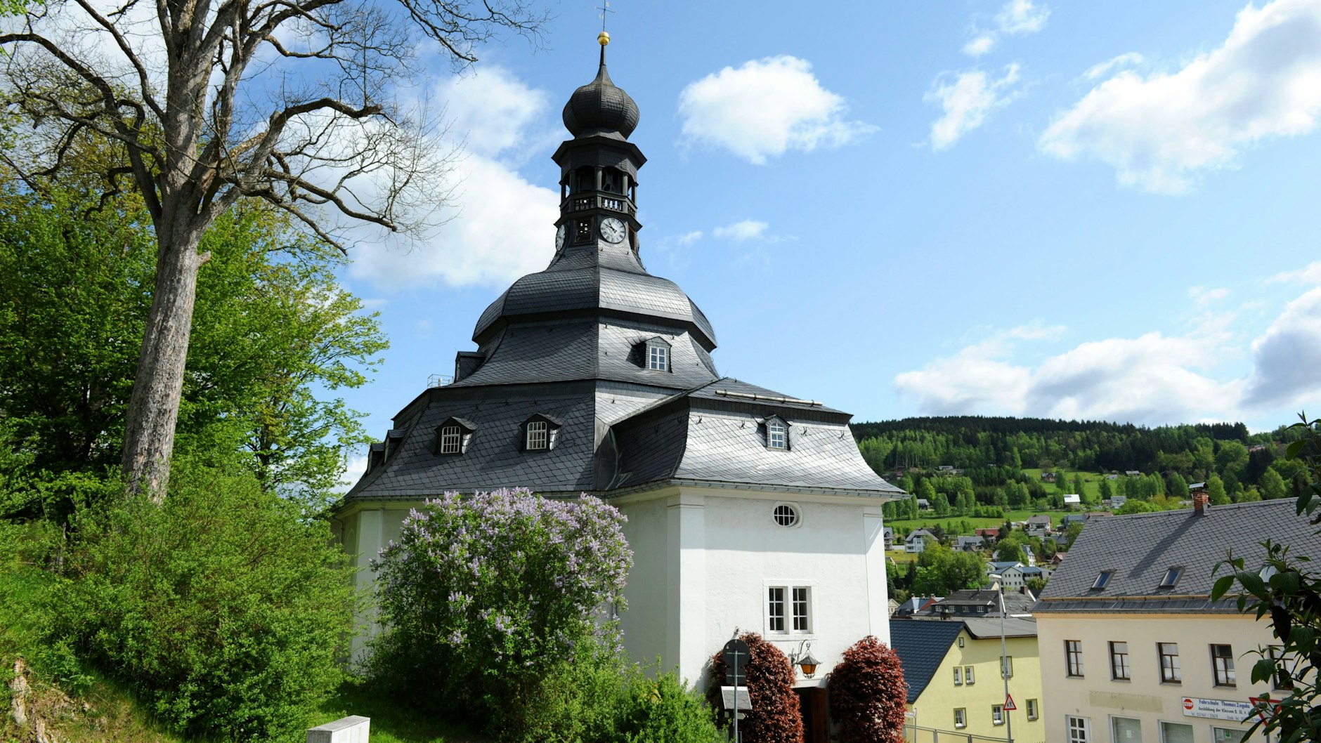 Die Kirche „Zum Friedefürsten“ in Klingenthal (Sachsen)