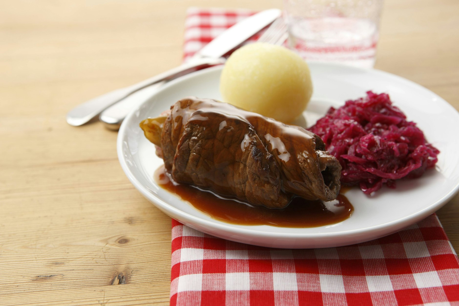 Omas Rinderrouladen sind das perfekte Gericht für die Feiertage. 