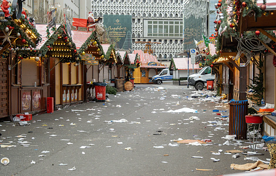 Ein Auto war in die Menschenmenge auf dem Magdeburger Weihnachtsmarkt gerast und tötete mehrere Menschen. 