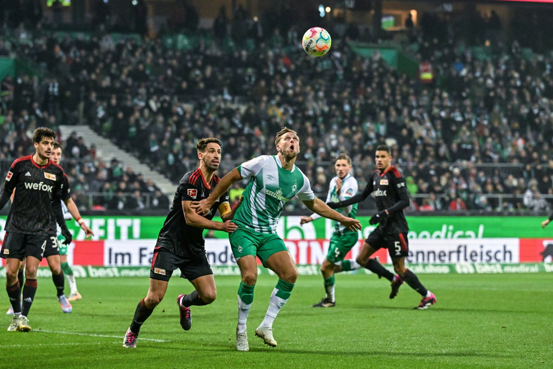 Vor 23 Monaten siegte der 1. FC Union mit 2:1 bei Werder Bremen. Rani Khedira im Zweikampf mit Ex-Werder-Stürmer Niclas Füllkrug.