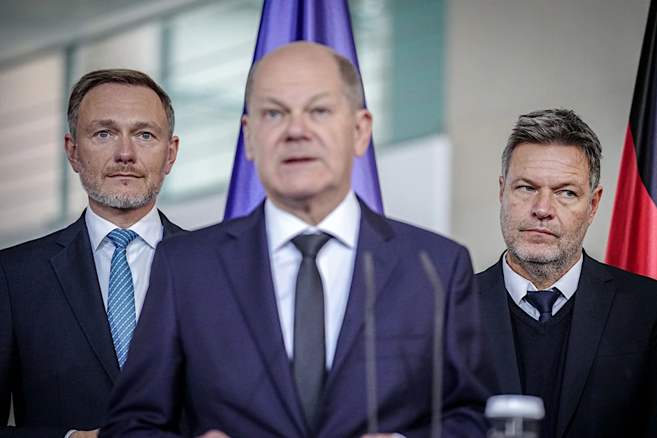 Merz und Scholz „wie Kleinkinder im Sandkasten“: Ökonom über deutschen Wahlkampf
