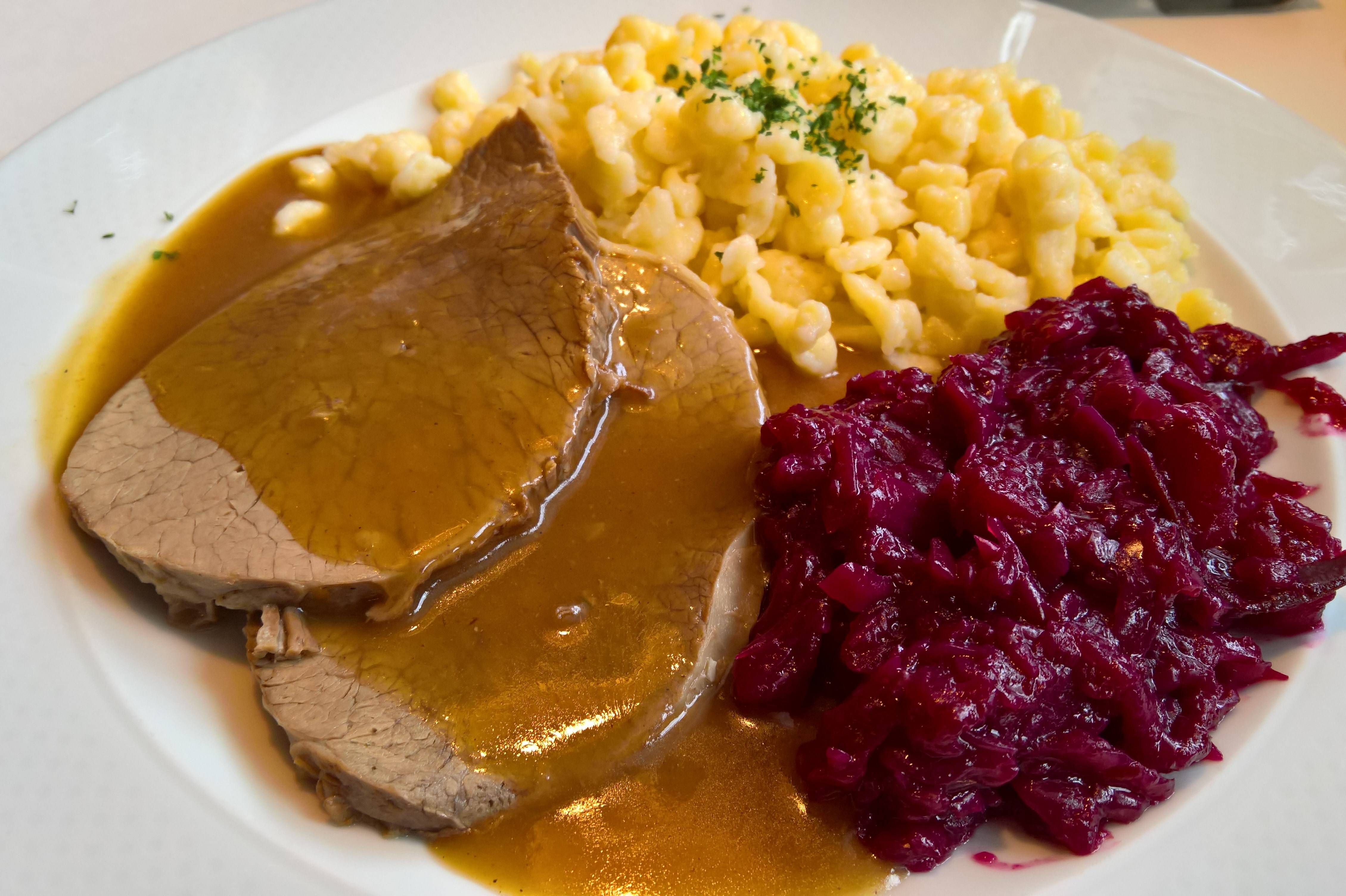 Rezept für Omas Rinderschmorbraten – das perfekte Weihnachtsessen