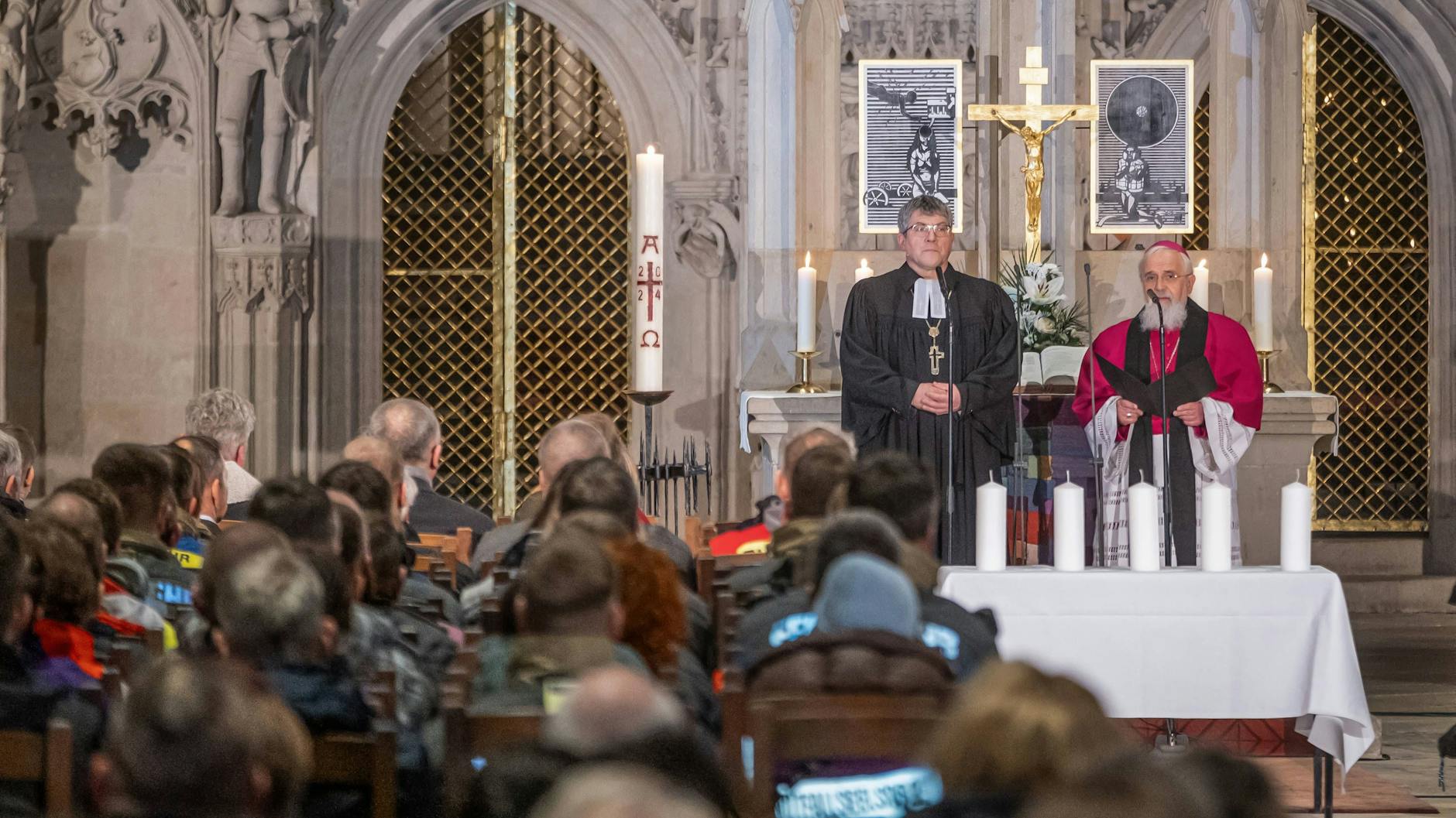 Magdeburger Dom: Ökumenischer Gedenkgottesdienst am Samstagabend nach dem Anschlag auf dem Weihnachtsmarkt.