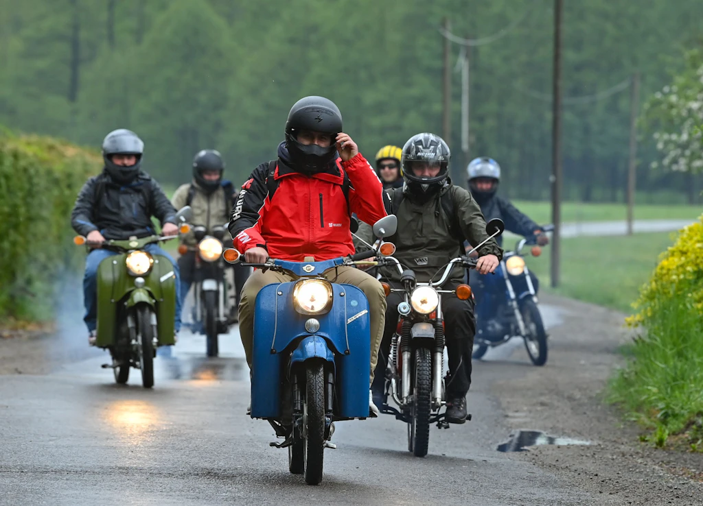 Simson 41 Simson S51, Schwalbe und Co.: Der unglaubliche Kult um die DDR-Mopeds