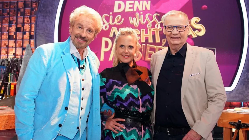 Thomas Gottschalk, Barbara Schöneberger und Günther Jauch (r.), die Gastgeber von „Denn sie wissen nicht, was passiert“