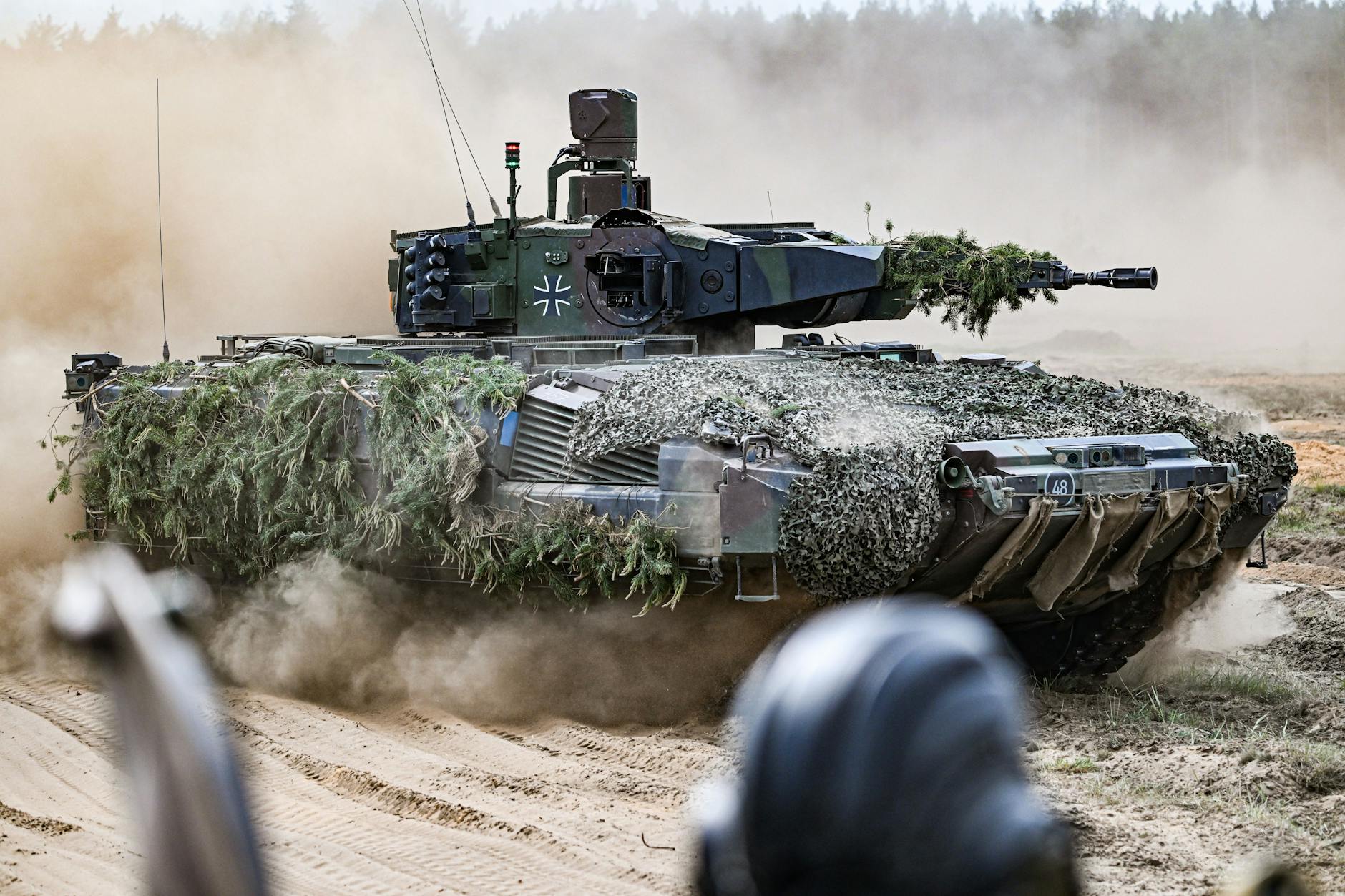 Panzerbrigade 12 der Bundeswehr beim Gefechtsschießen im Rahmen der Übung „Grand Quadriga 24“ in Litauen