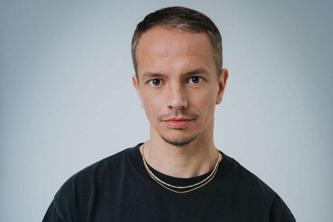 Lebt in Kreuzberg, kann sich aber auch den Speckgürtel vorstellen: Frans Zimmer alias Alle Farben.