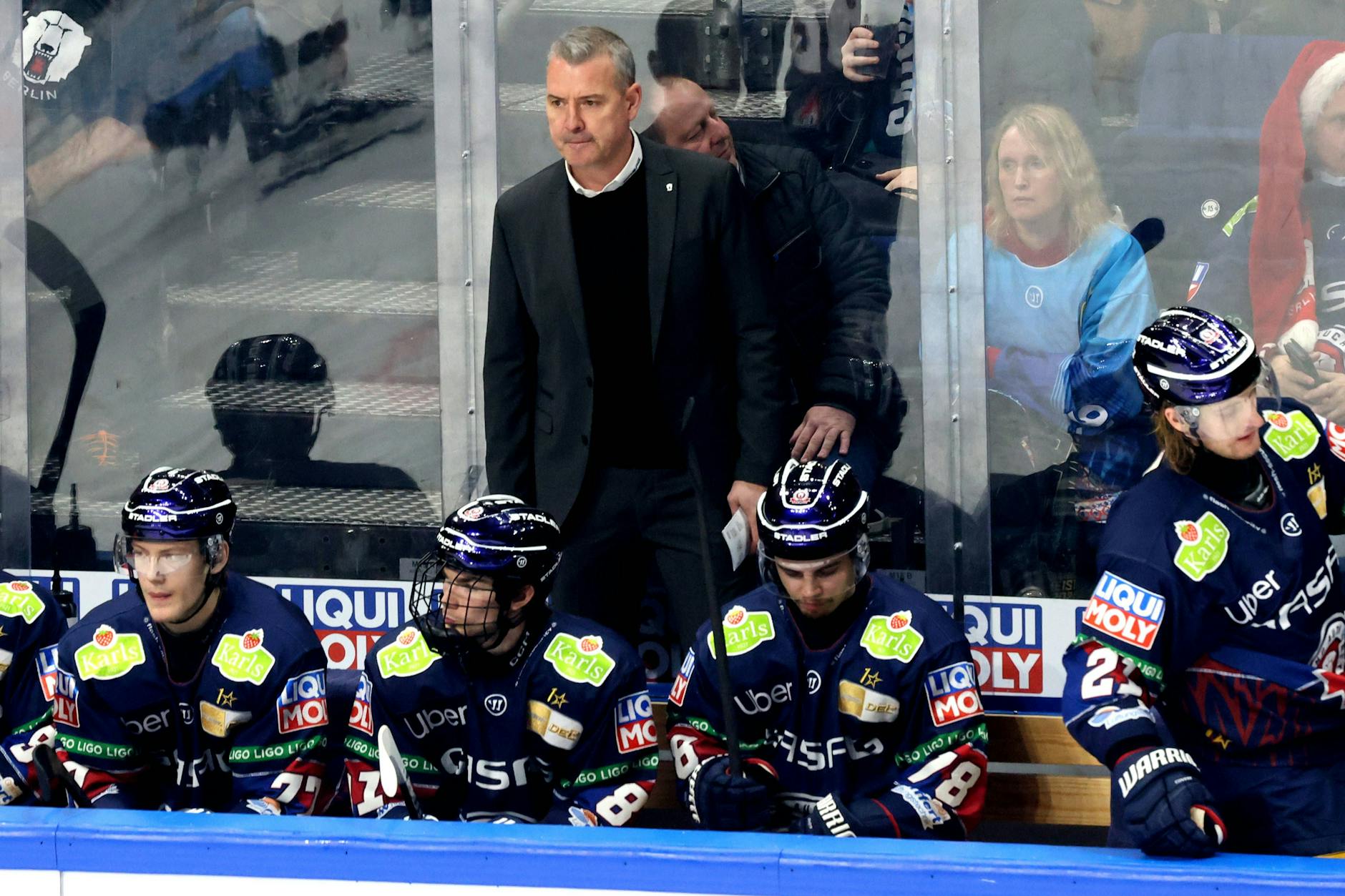 Trainer Serge Aubin macht schmale Lippen, seine Eisbären sprühen gerade nicht vor Leichtigkeit.
