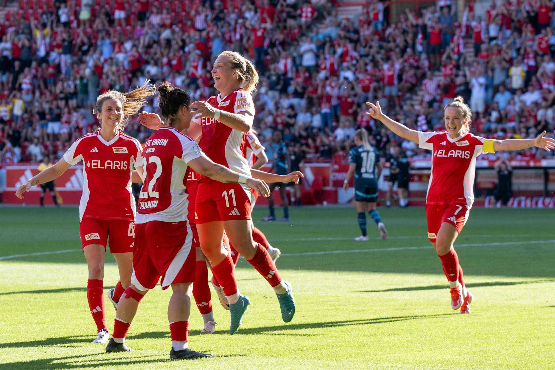 Fast in jedem Spiel gab es für die Union-Frauen in diesem Jahr Grund zum Jubeln. Auch Lisa Heiseler (r.) freut sich über den Treffer zum 1:0 gegen RB Leipzig im September.