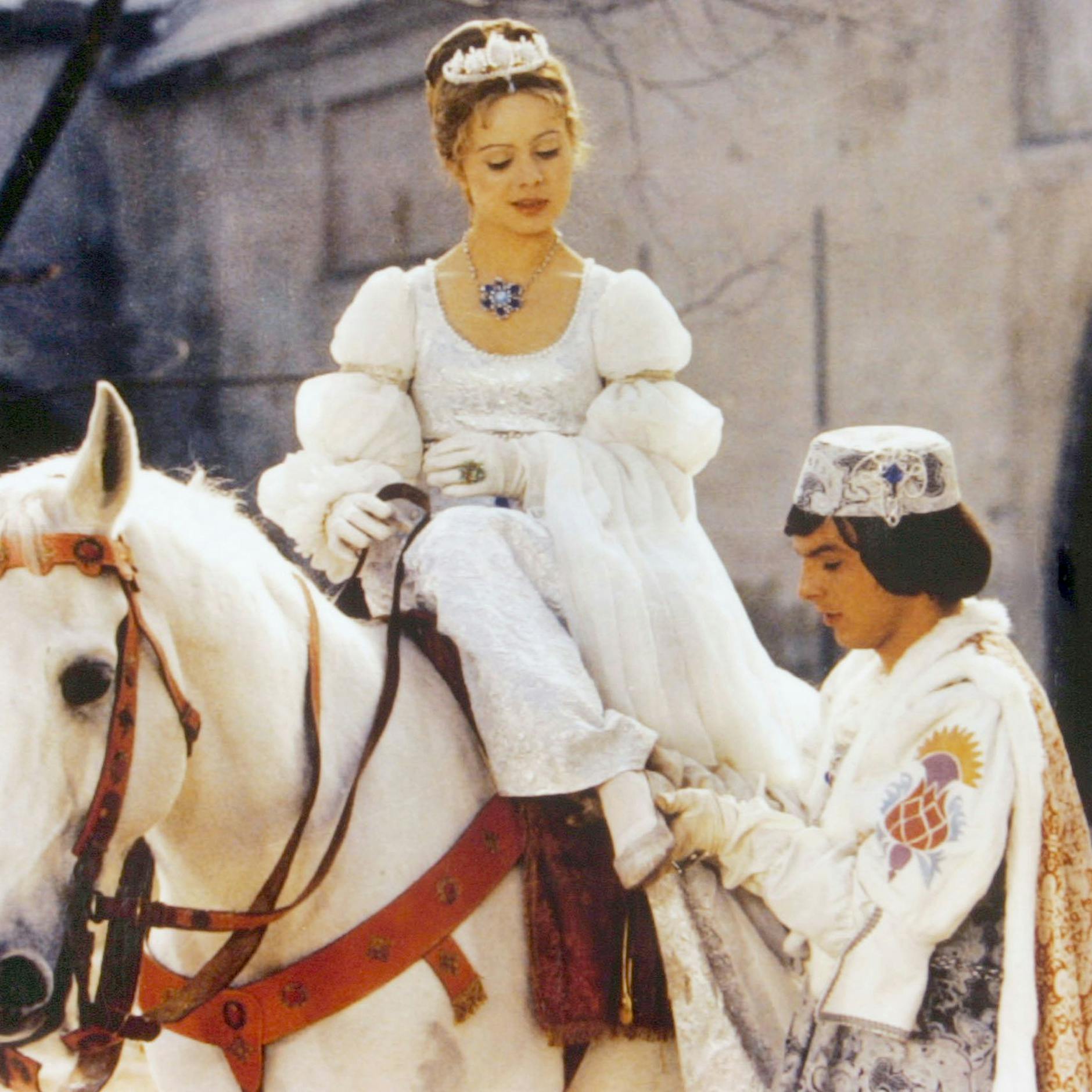 Weihnachtszeit ist Aschenbrödelzeit: Märchen aus Ost und West im TV