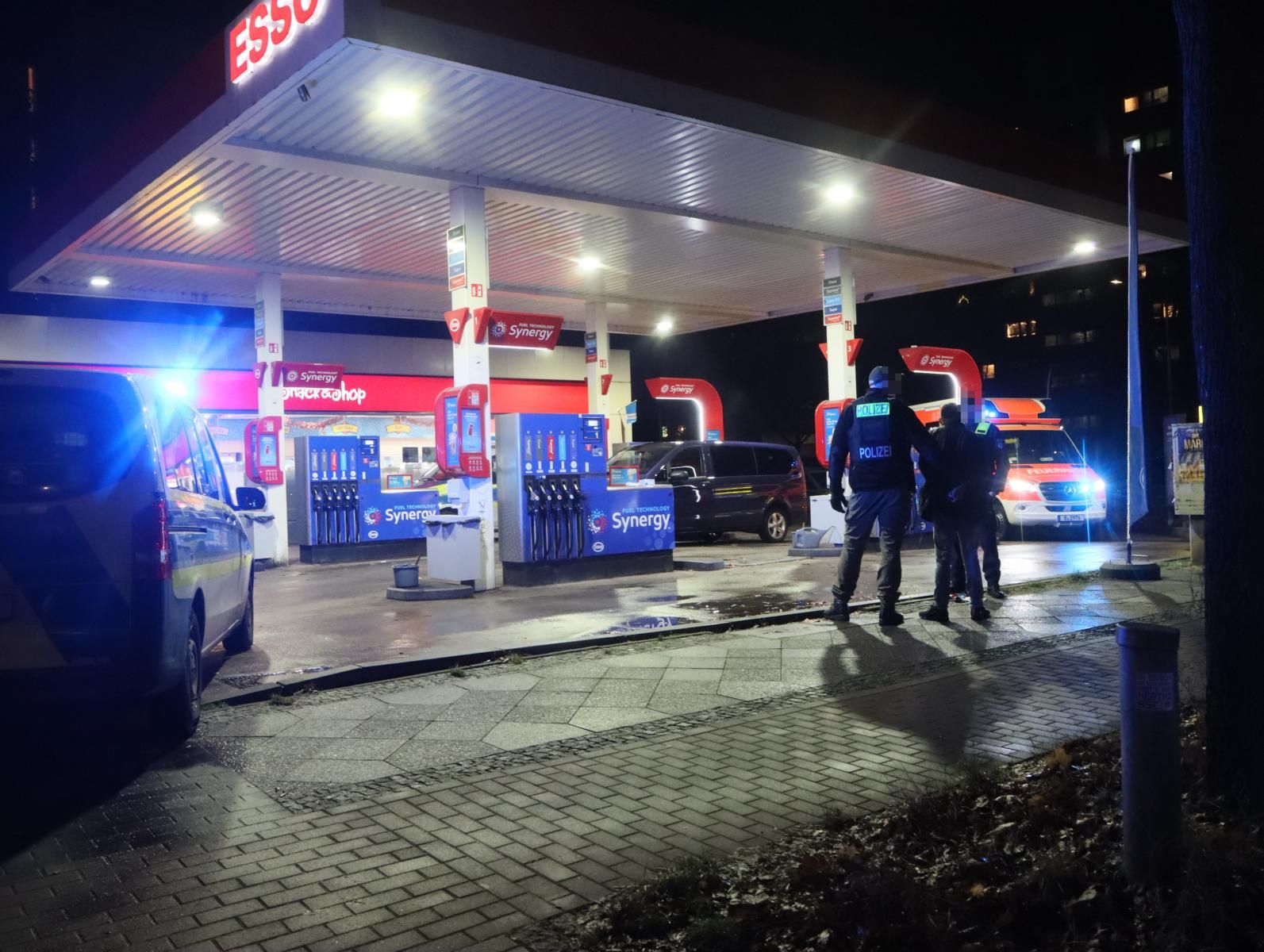 Drama in Neukölln: Weihnachts-Überfall an Tankstelle eskaliert!