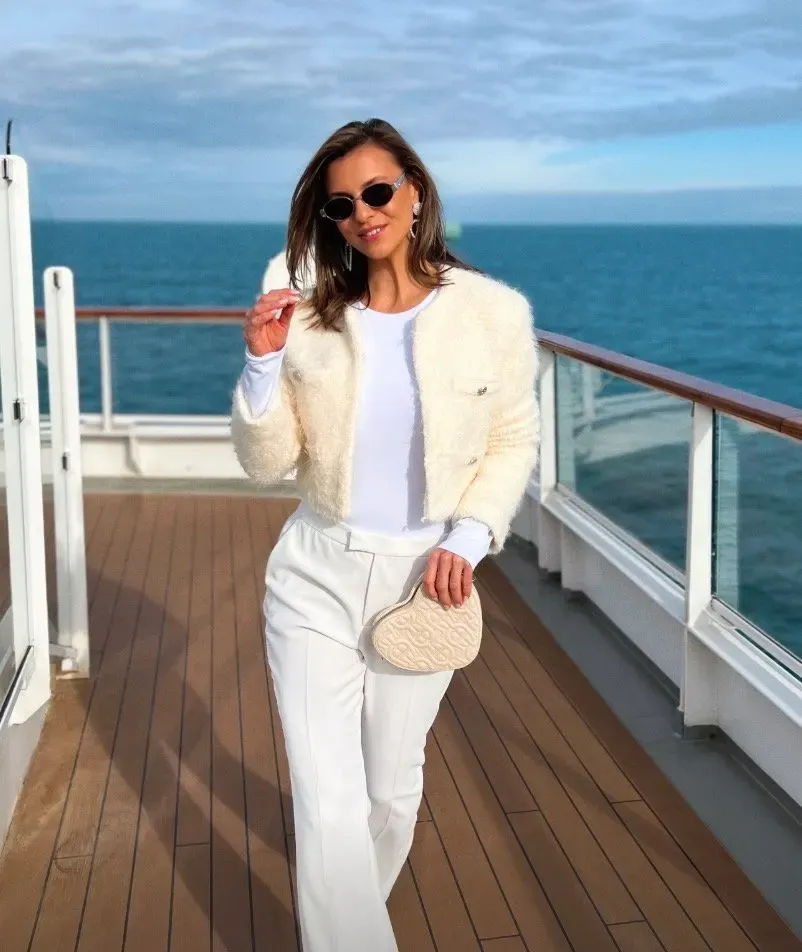 Image - Sie hat es wirklich wahr gemacht: Laura Wontorra allein an Weihnachten