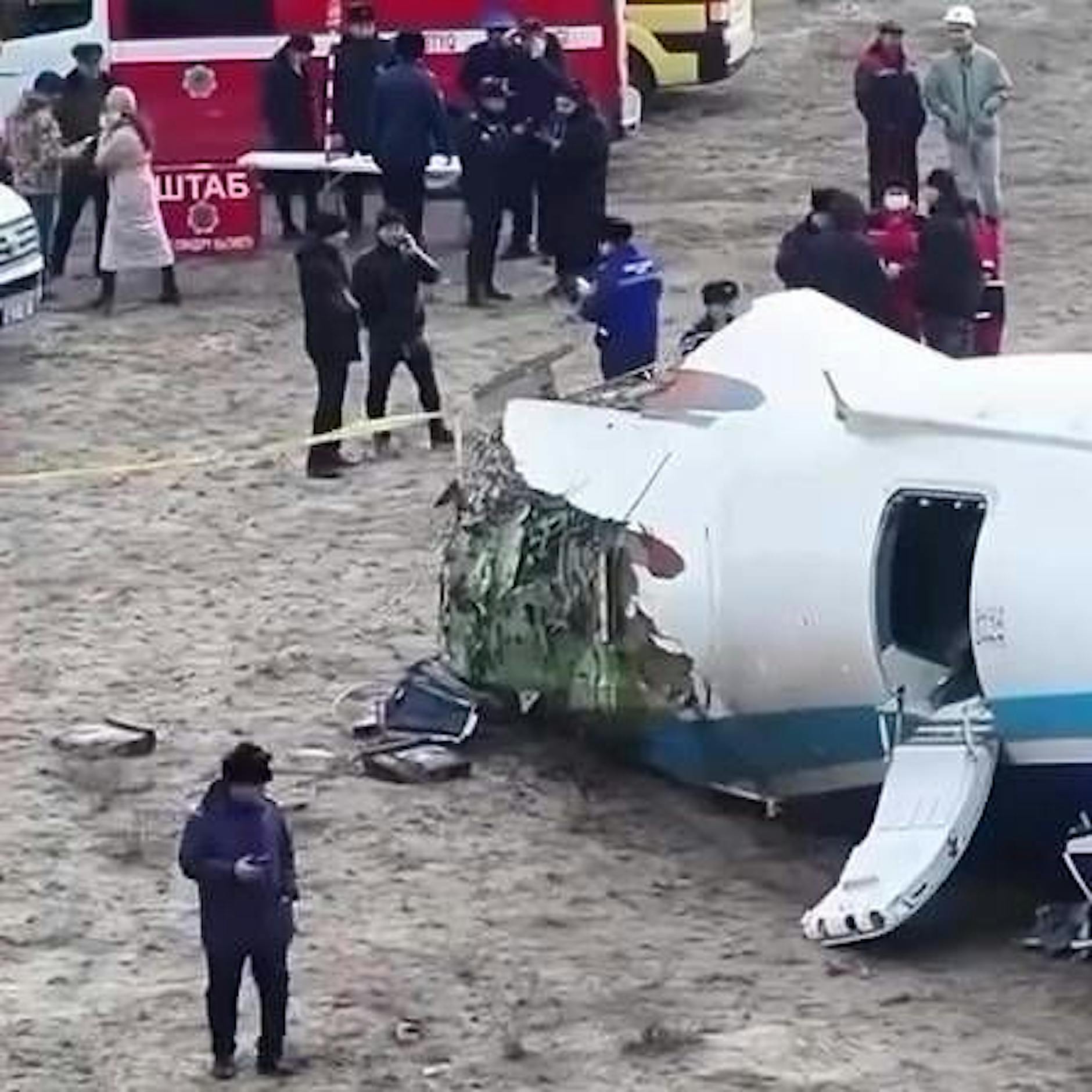 Flugzeugabsturz in Kasachstan: 38 Tote – war ein deutsches Mädchen an Bord?