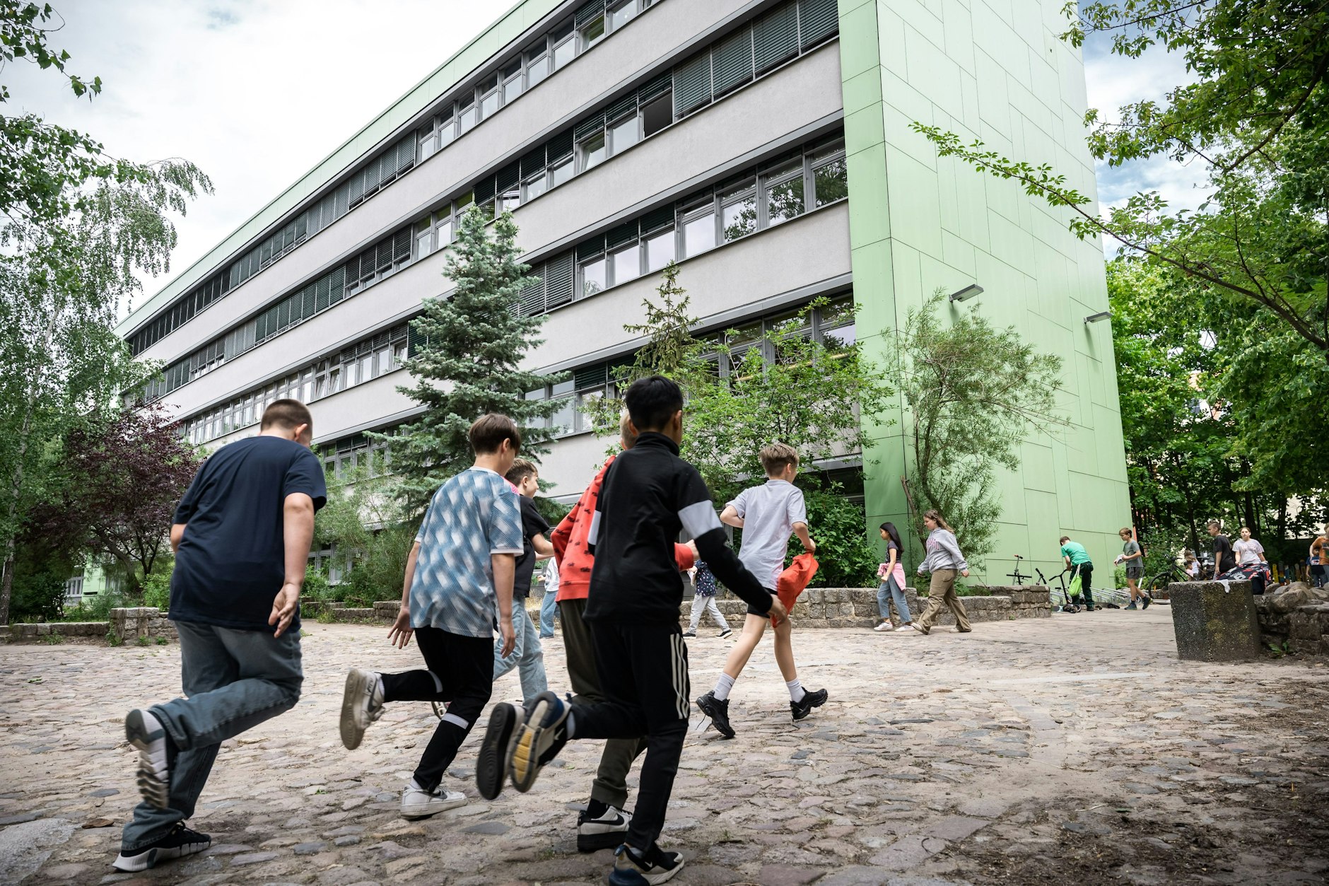 Neue Schulen sollen in Berlin nur noch billig –„quadratisch, praktisch, gut“ gebaut werden.