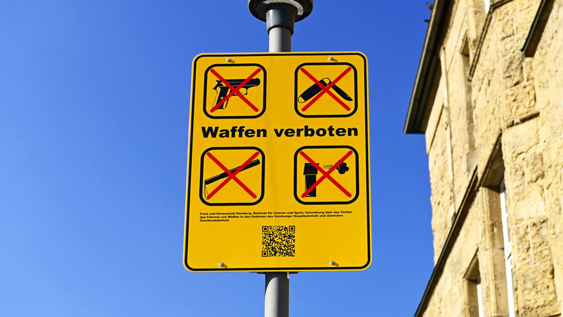 Ab dem 15. Februar gibt es in Berlin drei Messerverbotszonen. Ähnlich wie hier in Hamburg werden die Bereiche durch Piktogramme kenntlich gemacht.