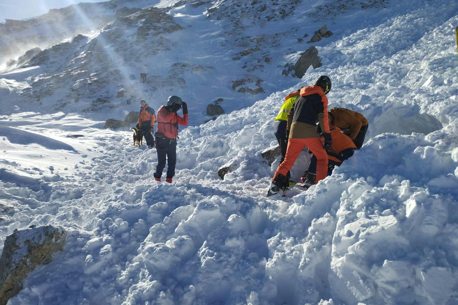Mitglieder der Bergrettung Lungau in Salzburg an der Unglücksstelle.