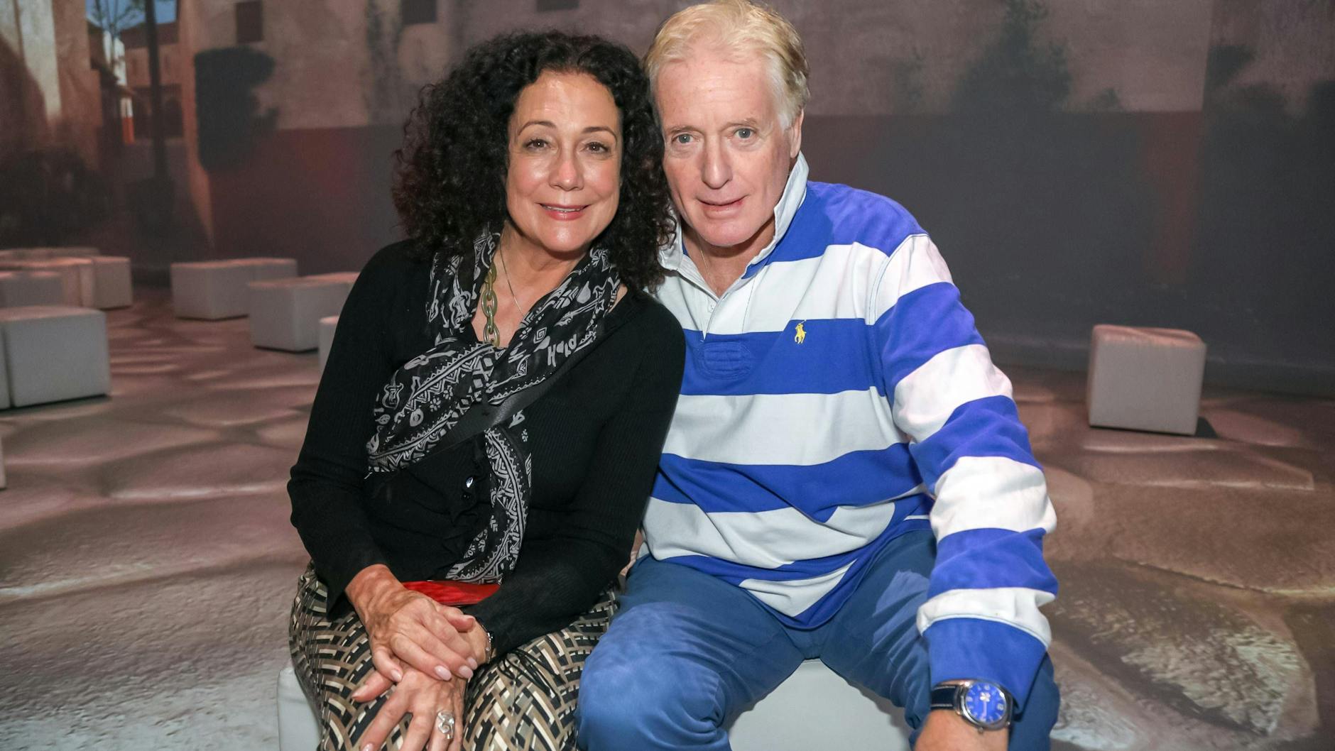 Barbara Wussow geht 2025 wieder mit dem „Traumschiff“ auf Reisen. Seit 1990 ist sie mit dem Schauspieler Albert Fortell verheiratet.