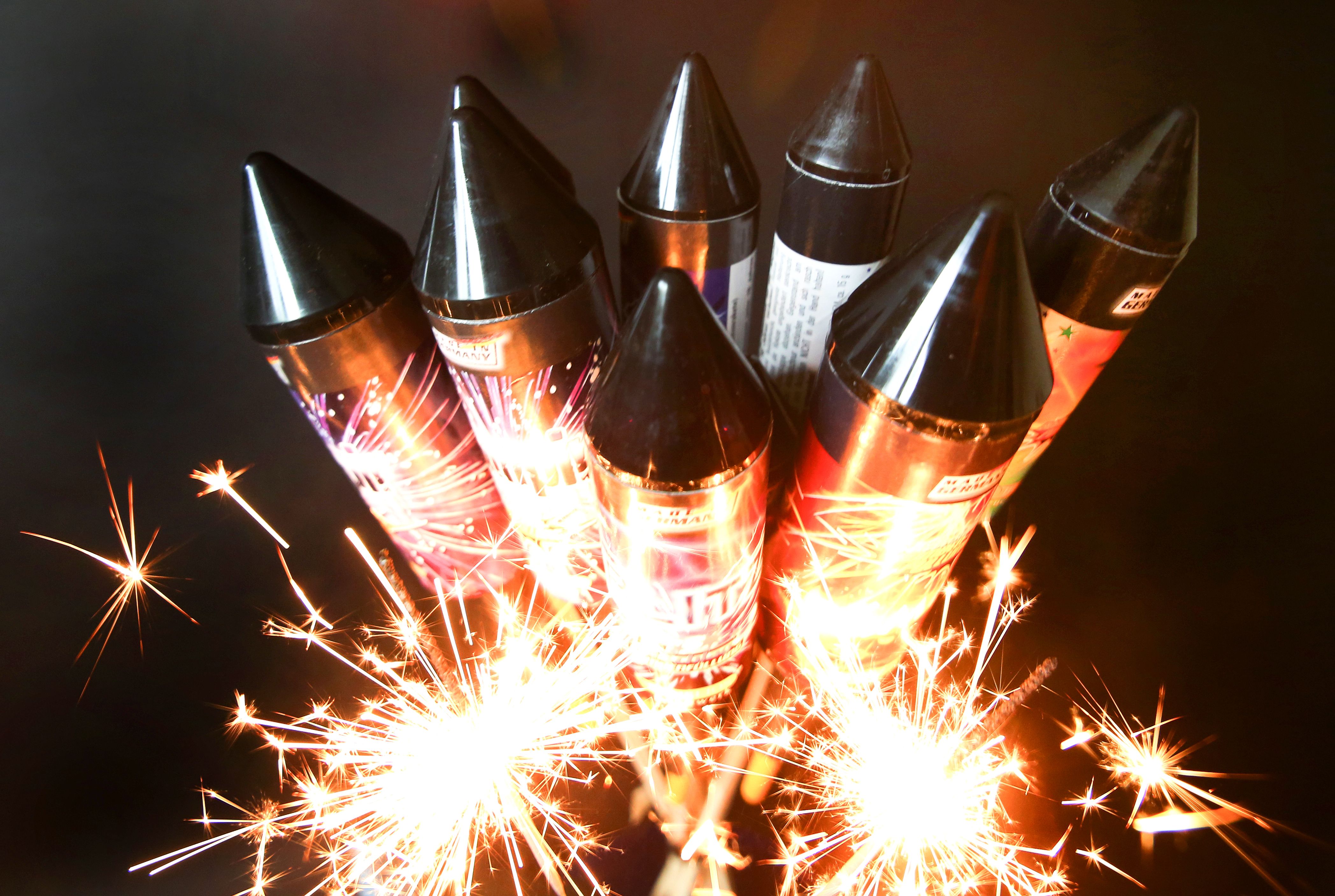 Silvesterfeuerwerk: 5 Tipps gegen Verletzungen durch Böller und Raketen!