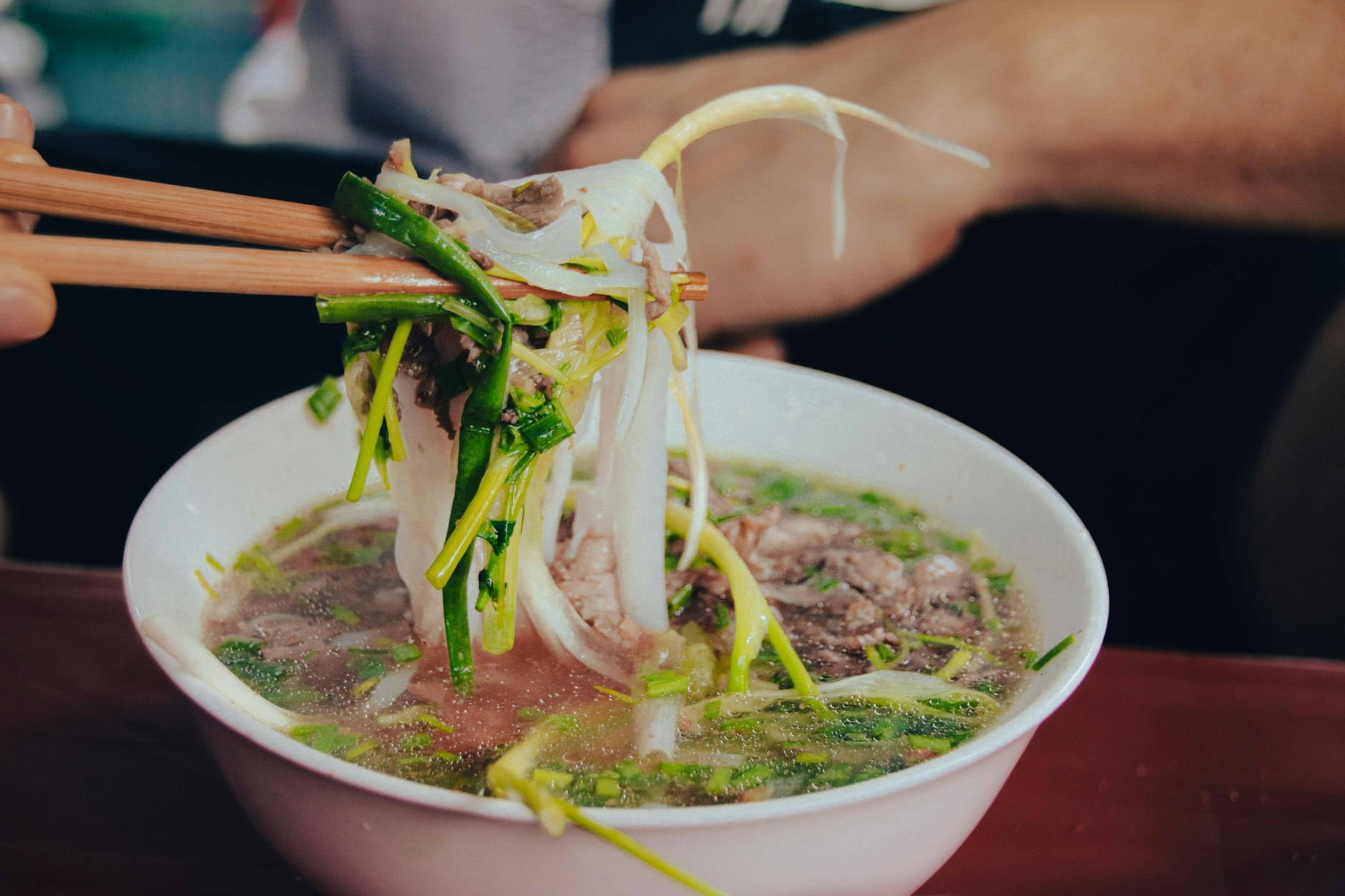 Pho ist in Vietnam als Frühstück sehr beliebt und gilt bei Ernährungsexperten als außerordentlich gesund.