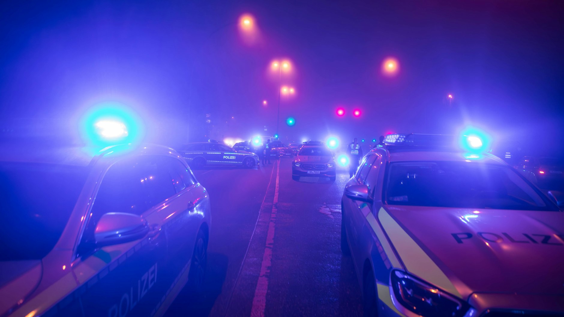 Großeinsatz für Polizei und Retter im Süden Hamburgs. 