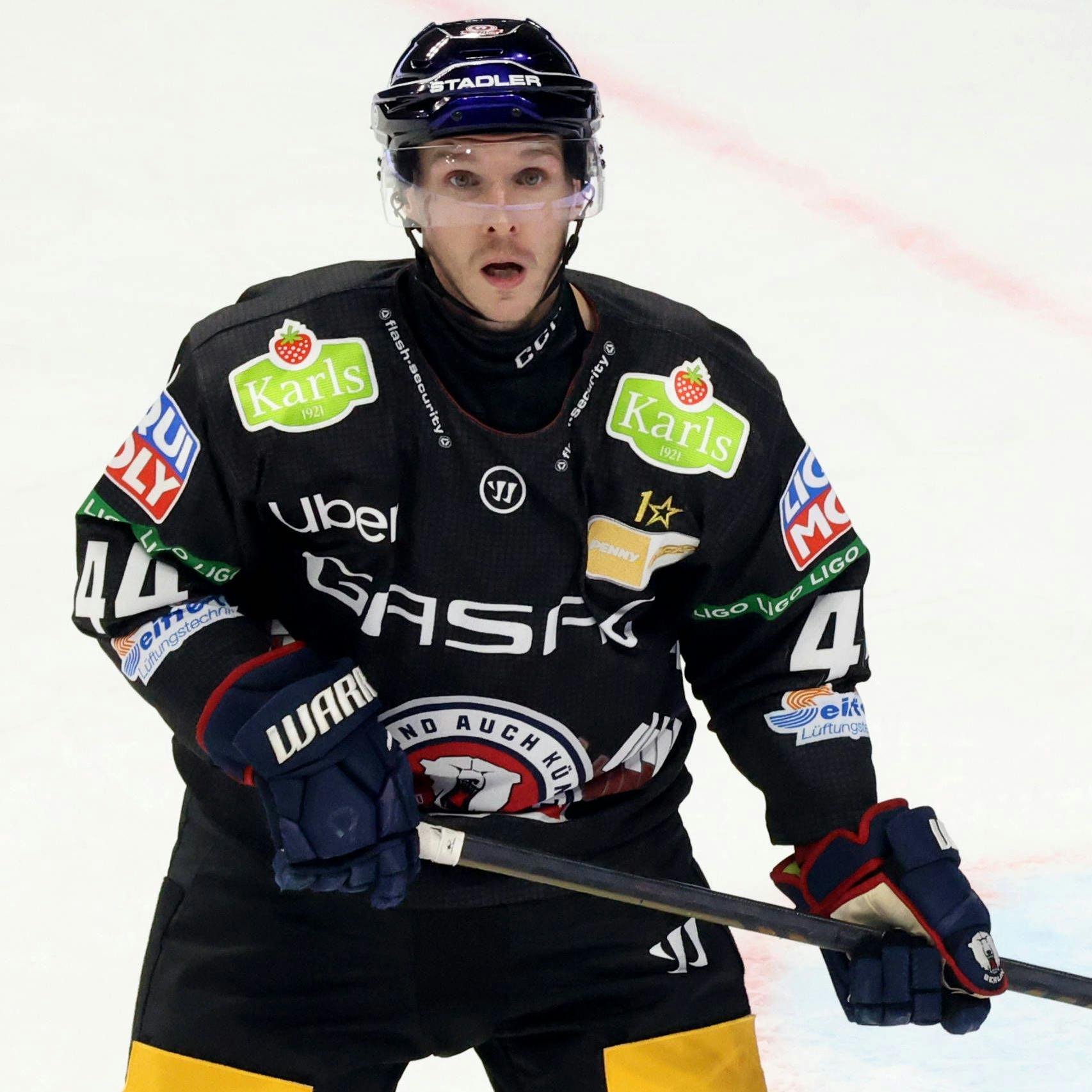 Da muss er selber staunen: Eisbär Olivier Galipeau erzielt gegen Schwenningen sein erstes DEL-Tor.
