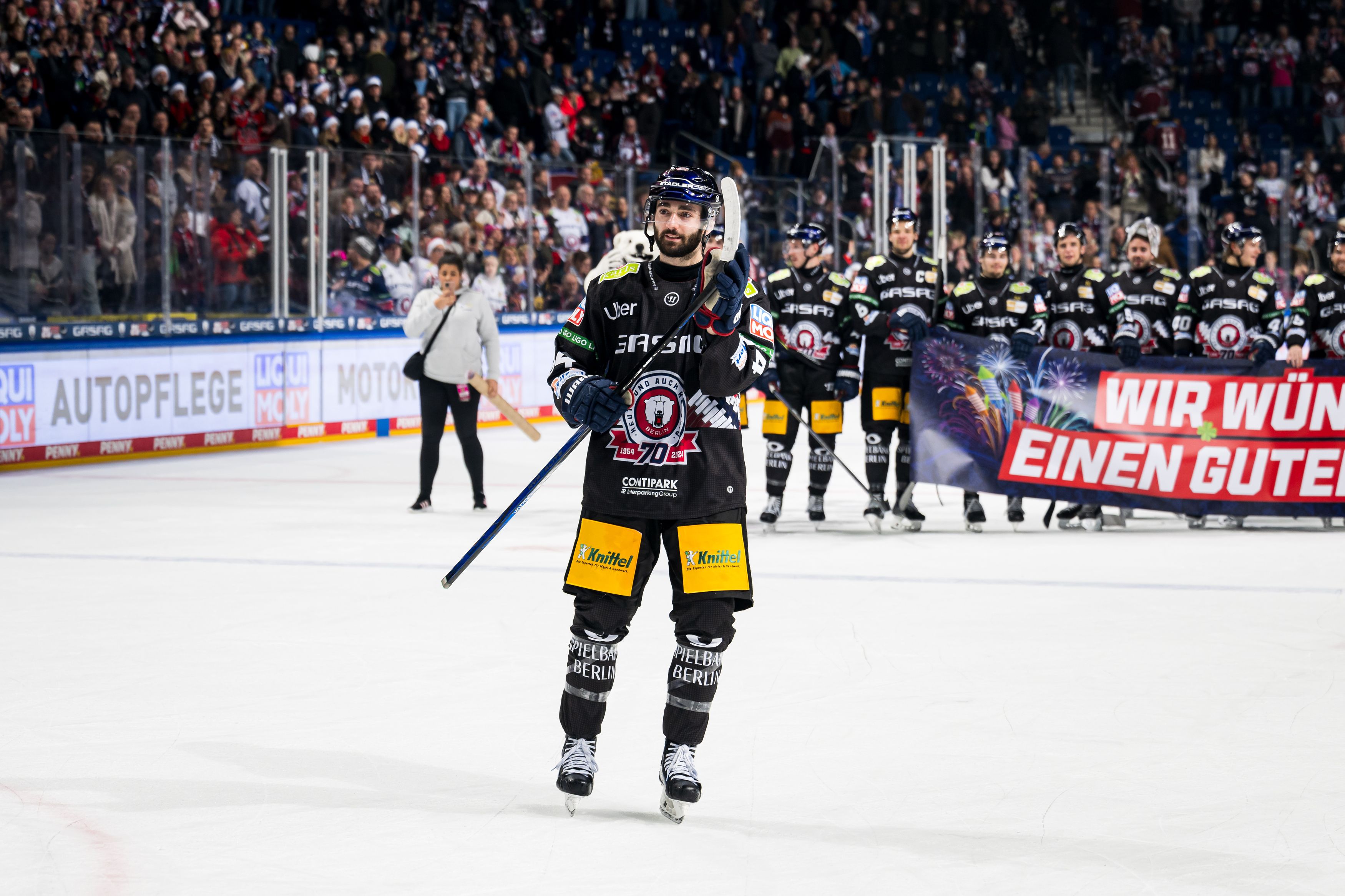 Image - 4 Tore: Liam Kirk weckt Erinnerungen an einen Super-Eisbär