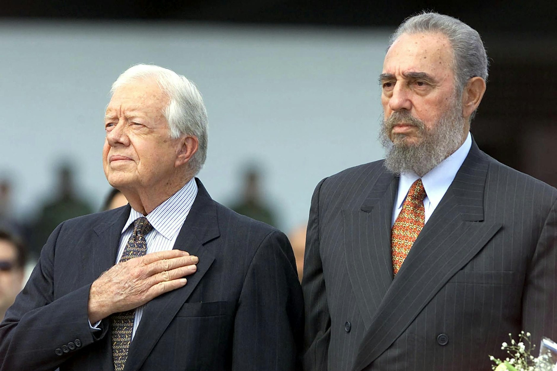 Jimmy Carter (l.) und Fidel Castro am 12. Mai 2002 in Havanna