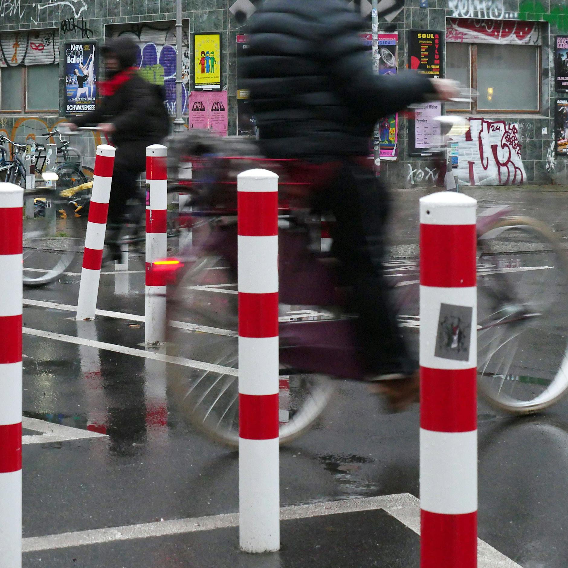 Grüner Pollerwahnsinn: So schlimm wird der Verkehrskrieg im Ostkreuz-Kiez