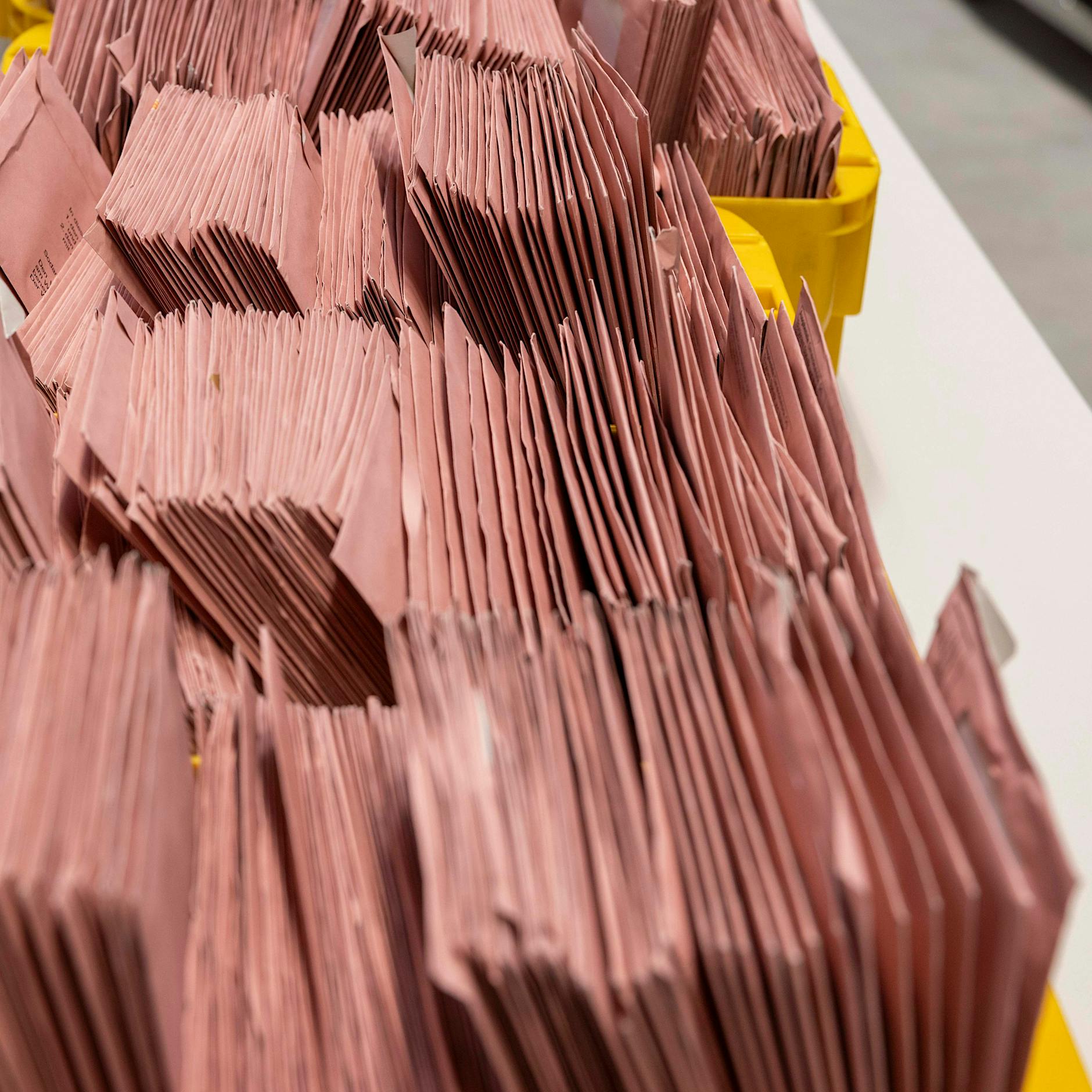 Briefwahl bei Bundestagswahl im Februar: Das sagt Berlins Wahlleiter