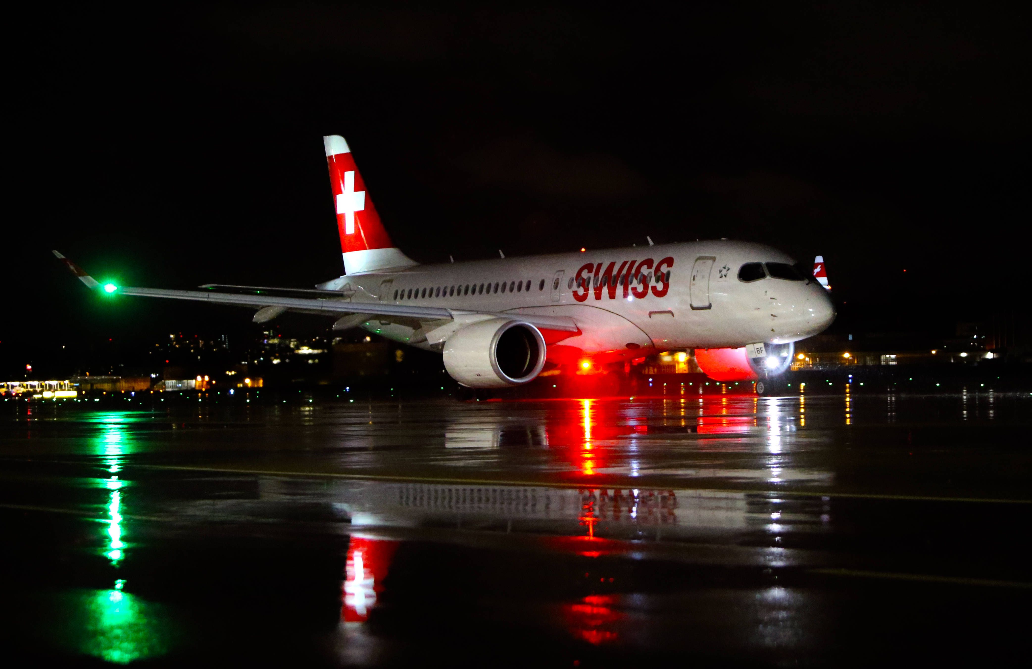 Image - Flugbegleiter stirbt nach Notlandung