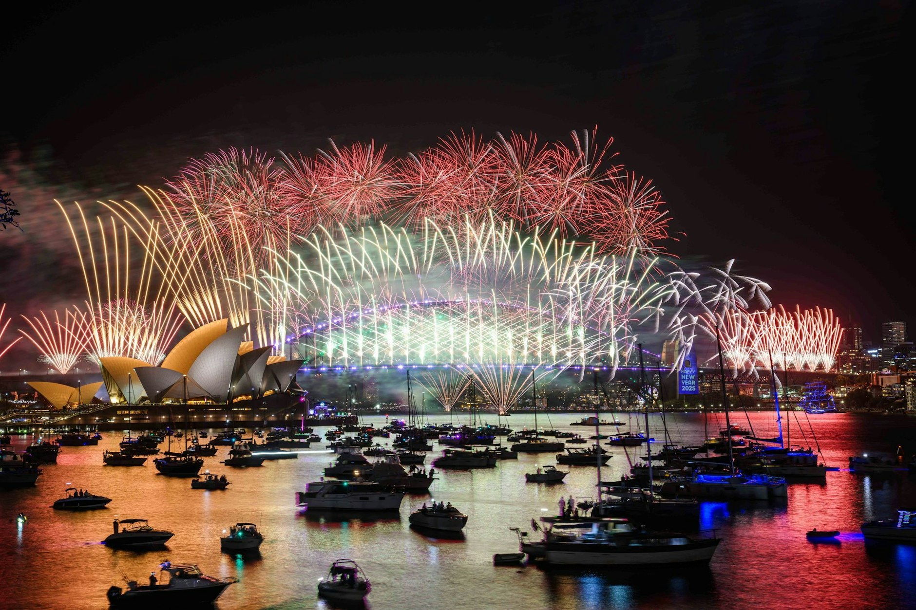Silvester: Das Feuerwerk über dem Sydney Opera House und der Harbour Bridge war gigantisch.