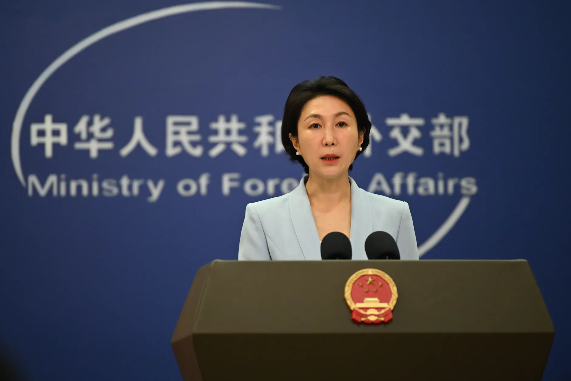 China, Peking: Mao Ning, Sprecherin des chinesischen Außenministeriums, spricht auf einer Pressekonferenz.