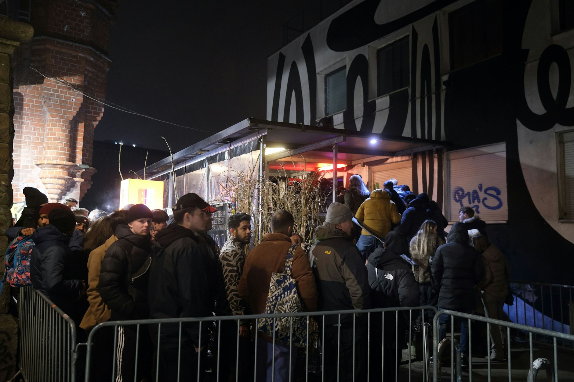 Gestern Abend in Watergate: Einige feierten in der Schlange das neue Jahr