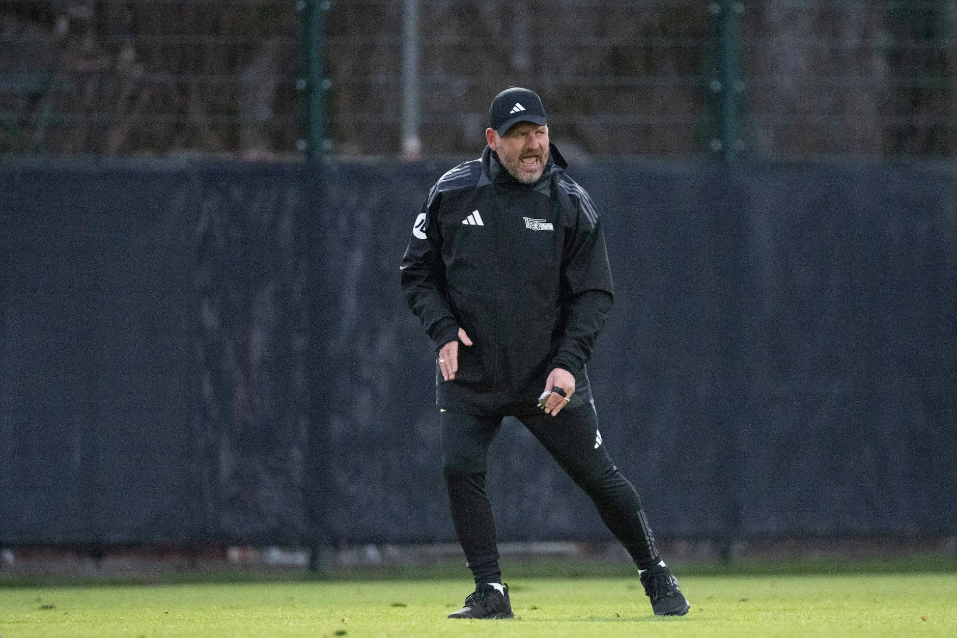 So kennen ihn alle! Steffen Baumgart unter Volldampf! Donnerstag leitete er das erste Training beim 1. FC Union.